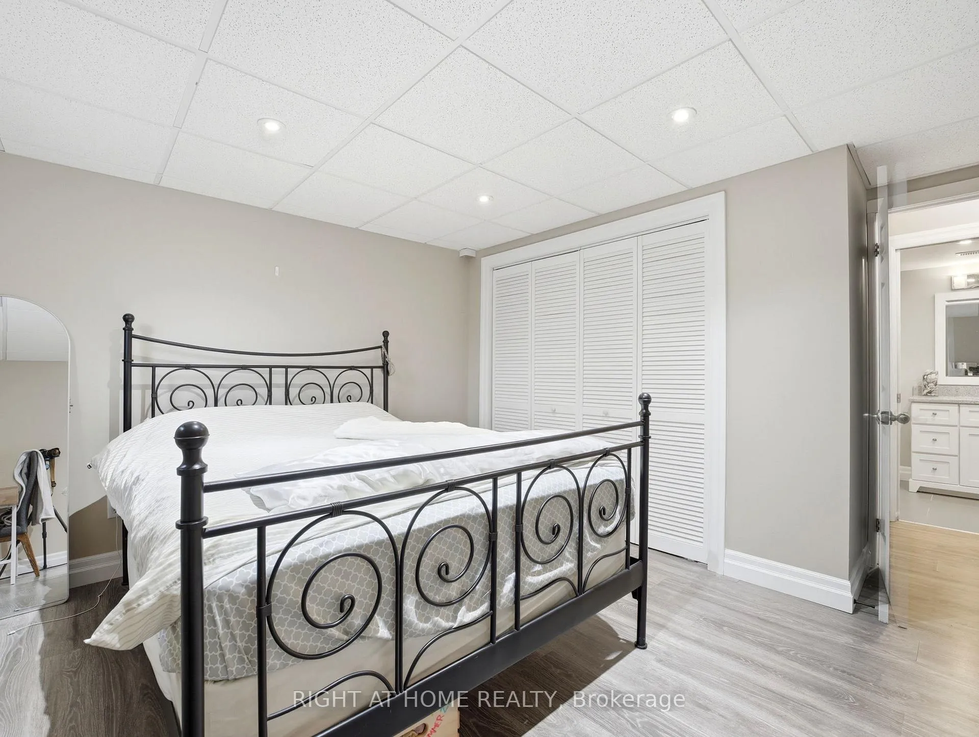 Photo 35 of 30 Carl Crescent, Hamilton, Waterdown — HOMEH