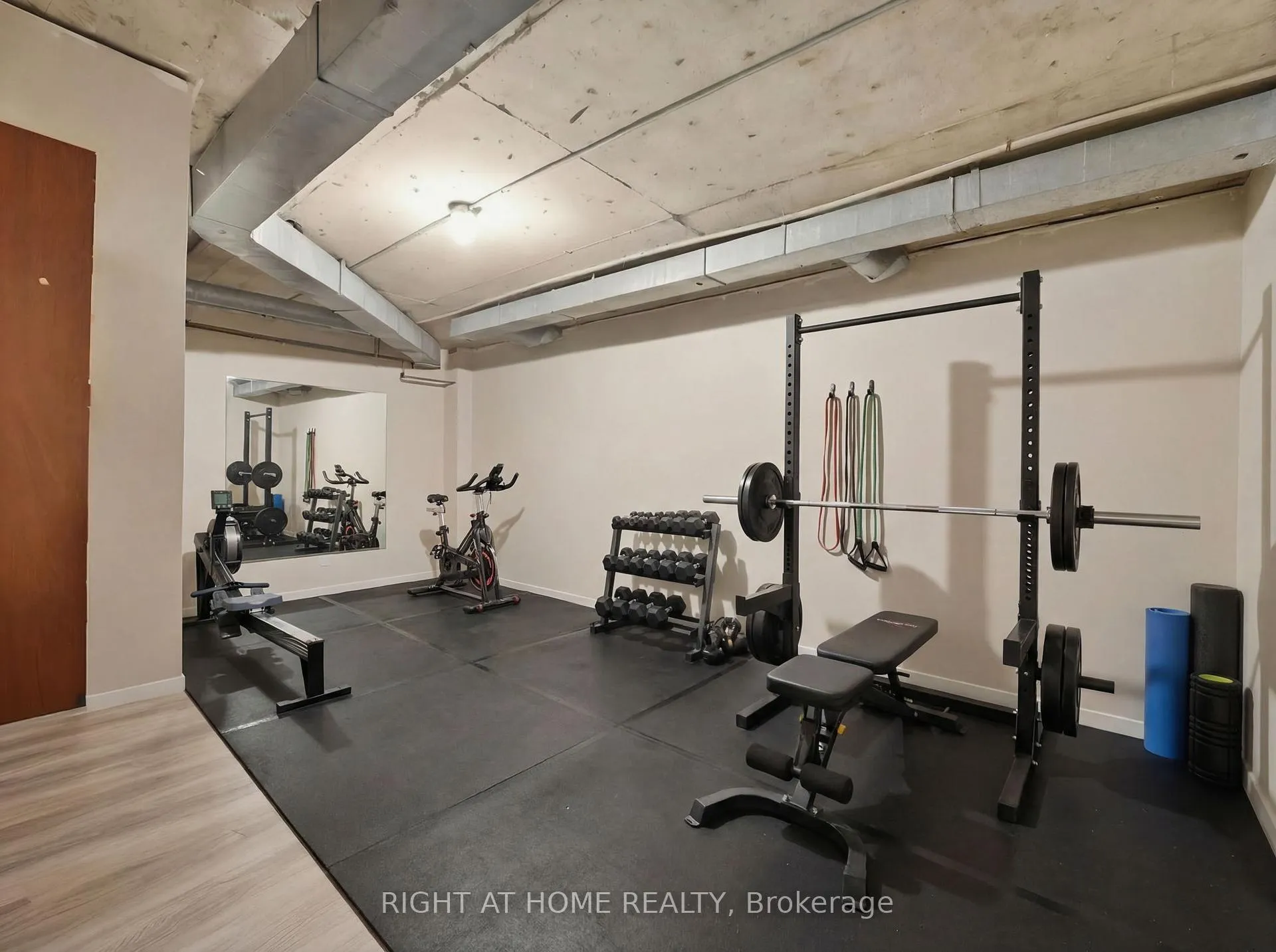 Photo 36 of 30 Carl Crescent, Hamilton, Waterdown — HOMEH