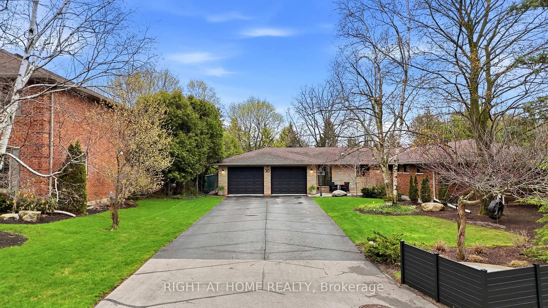 Photo 37 of 30 Carl Crescent, Hamilton, Waterdown — HOMEH