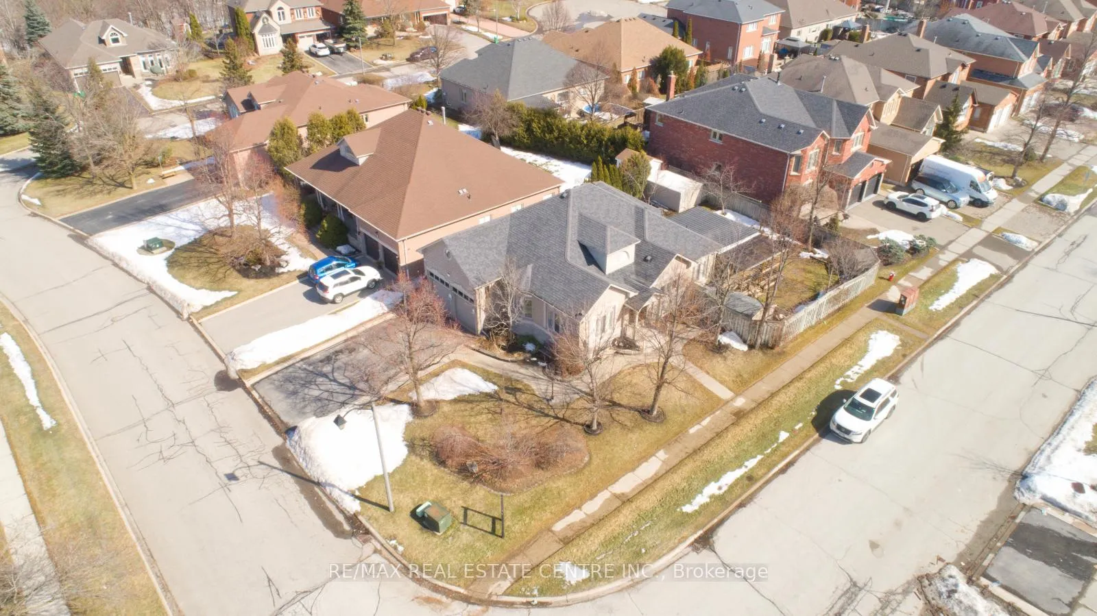 Front of 1 Kirkwood Crescent