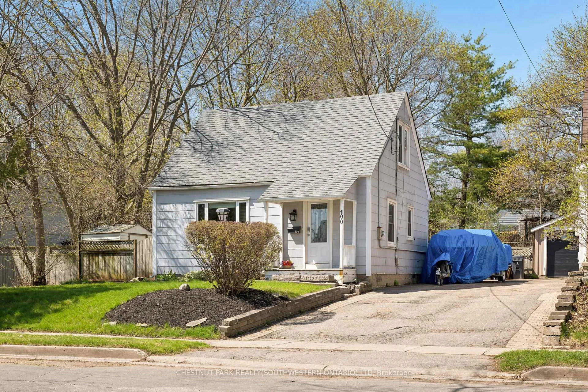 Photo 2 of 100 Memorial Crescent, Guelph, Junction/Onward Willow — HOMEH
