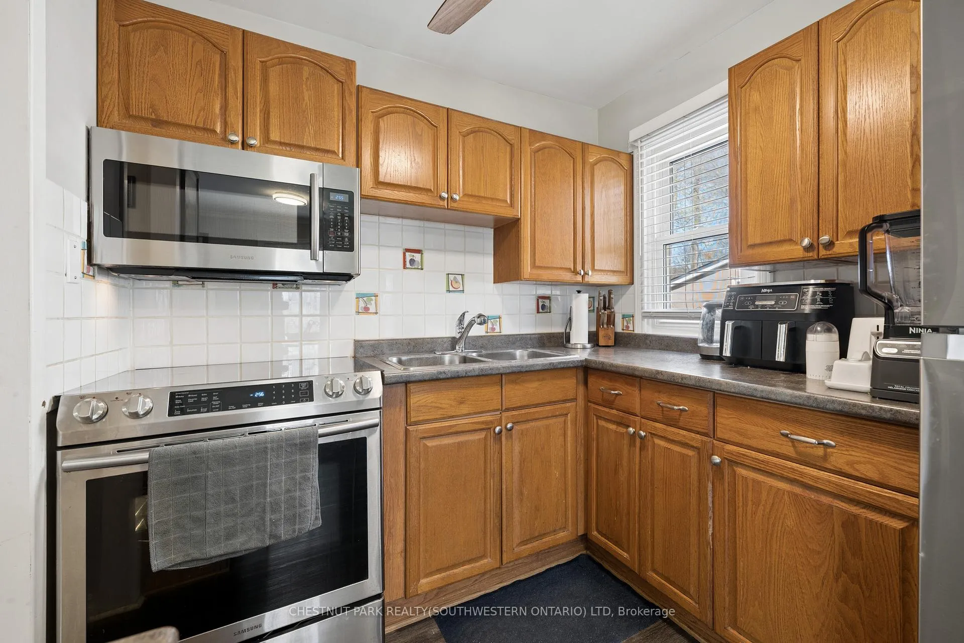 Photo 12 of 100 Memorial Crescent, Guelph, Junction/Onward Willow — HOMEH