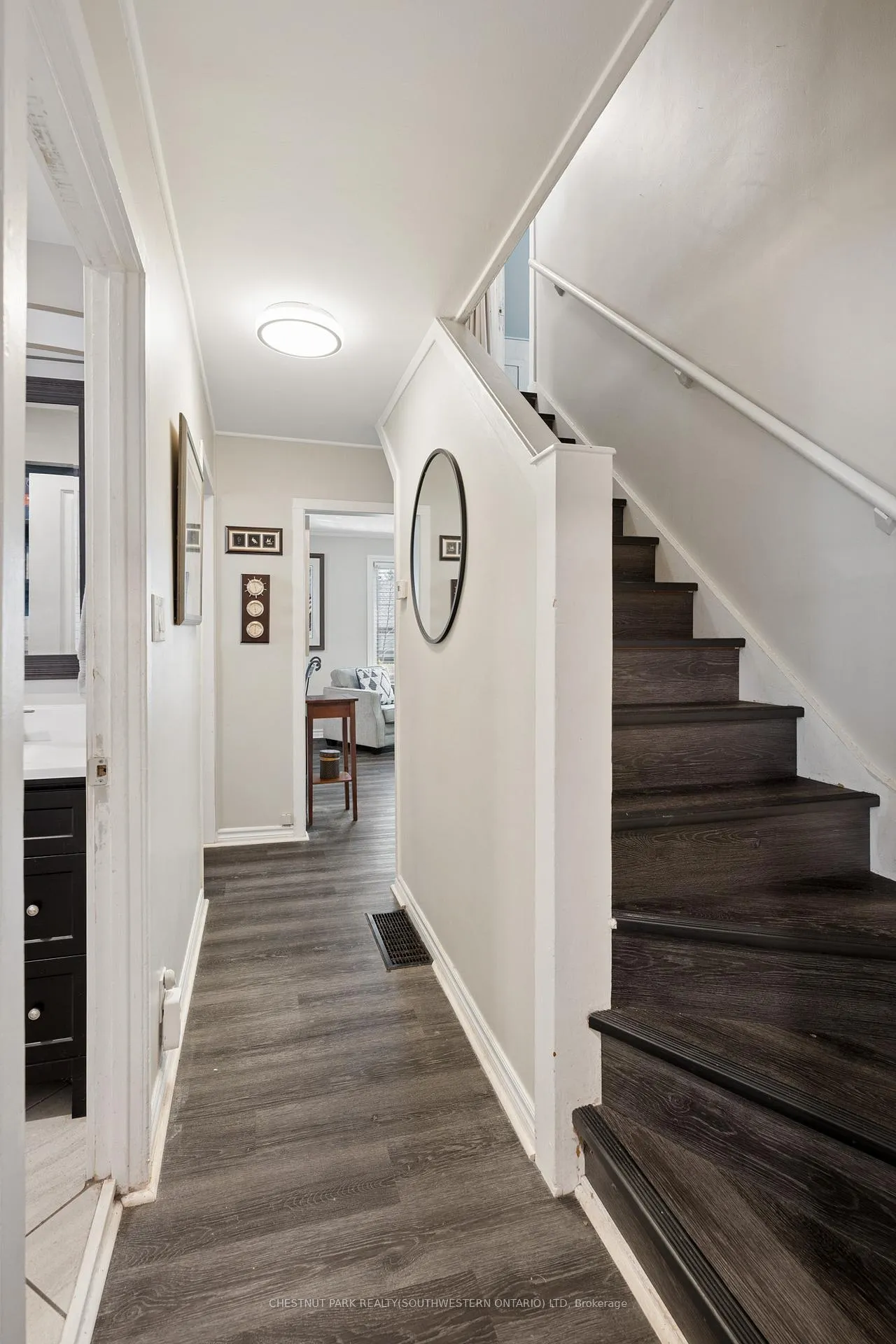 Photo 15 of 100 Memorial Crescent, Guelph, Junction/Onward Willow — HOMEH