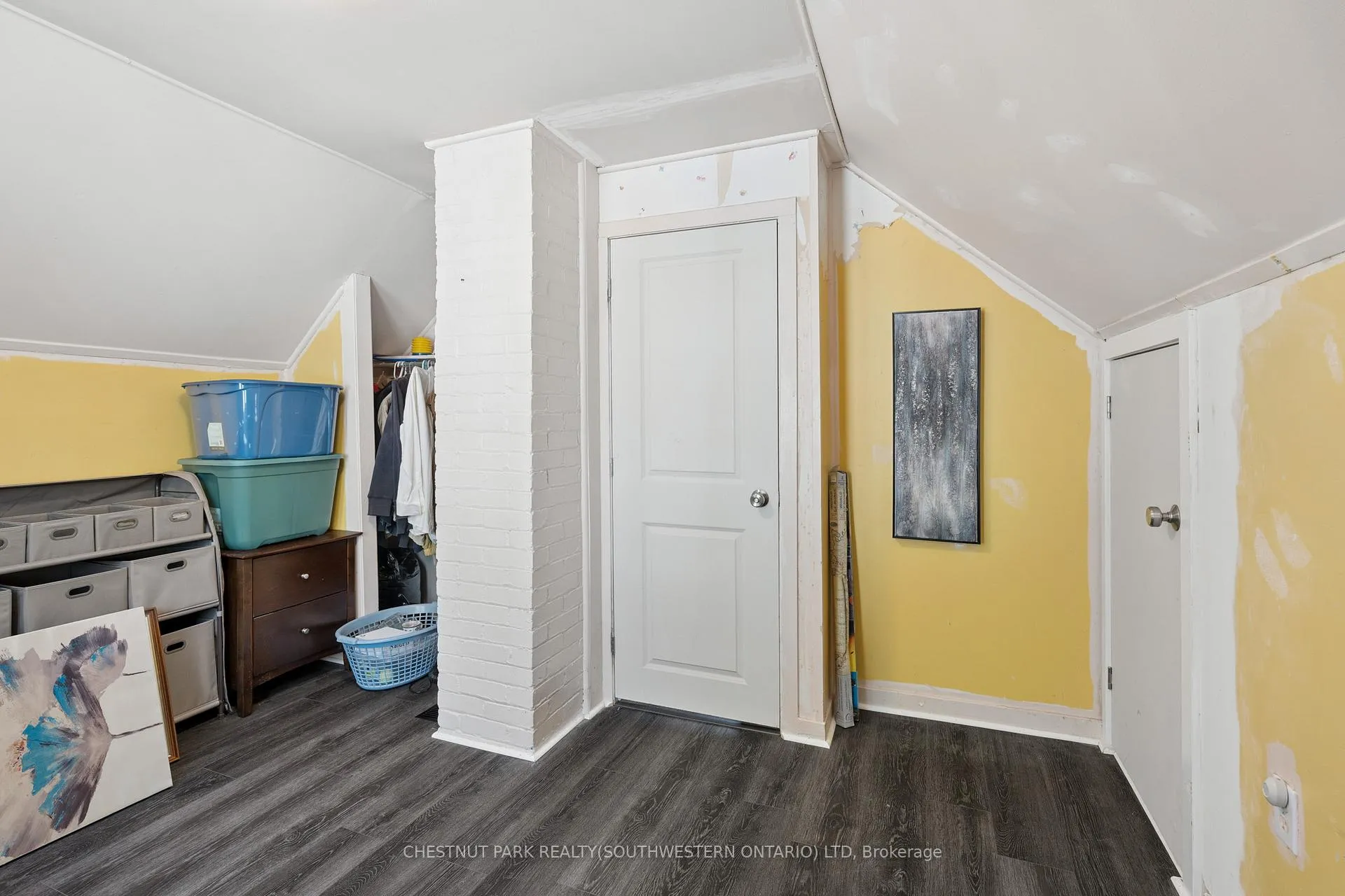 Photo 24 of 100 Memorial Crescent, Guelph, Junction/Onward Willow — HOMEH