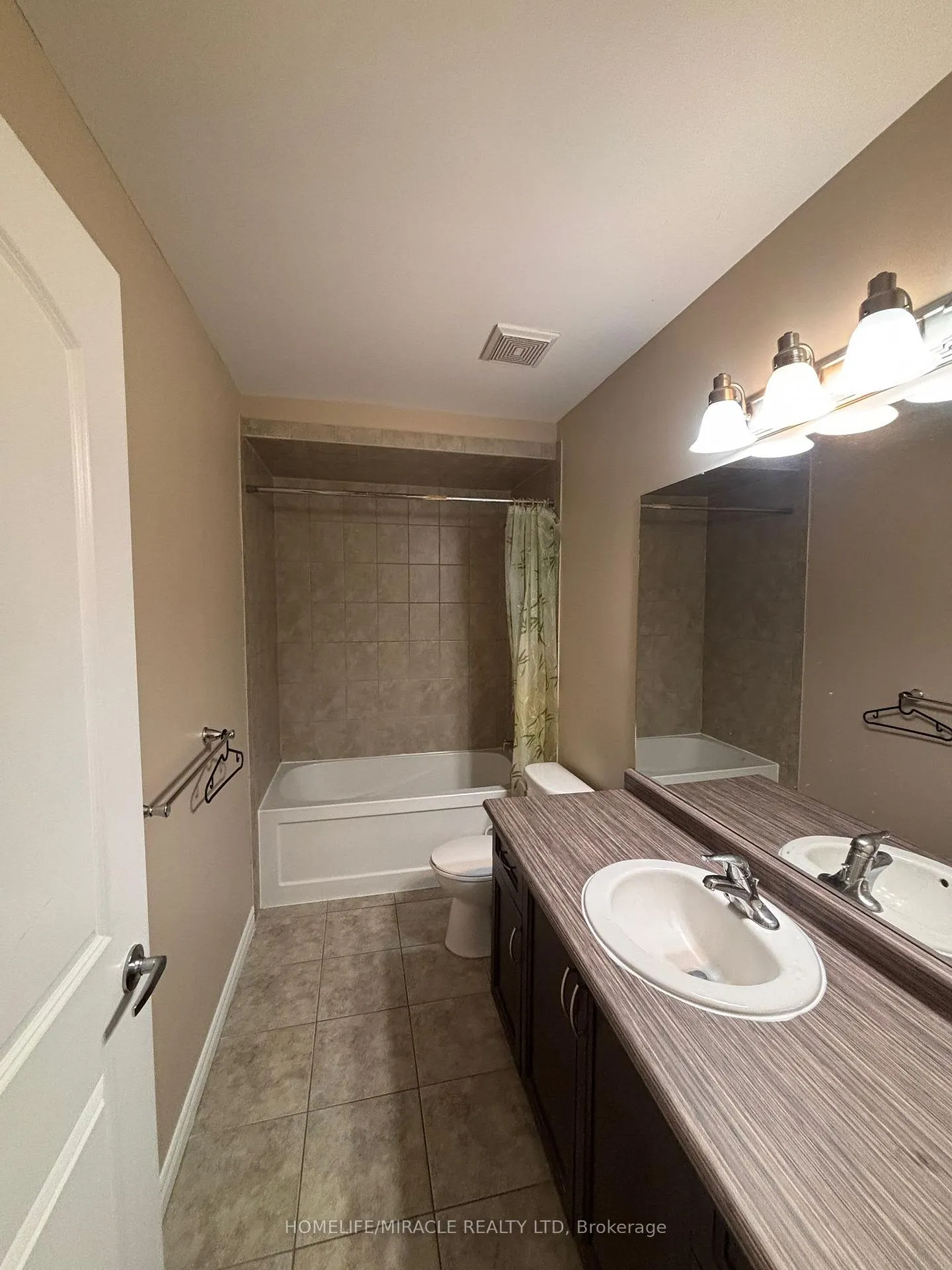 Photo 15 of Unit 22, 380 lake Street, Grimsby, Grimsby Beach — HOMEH