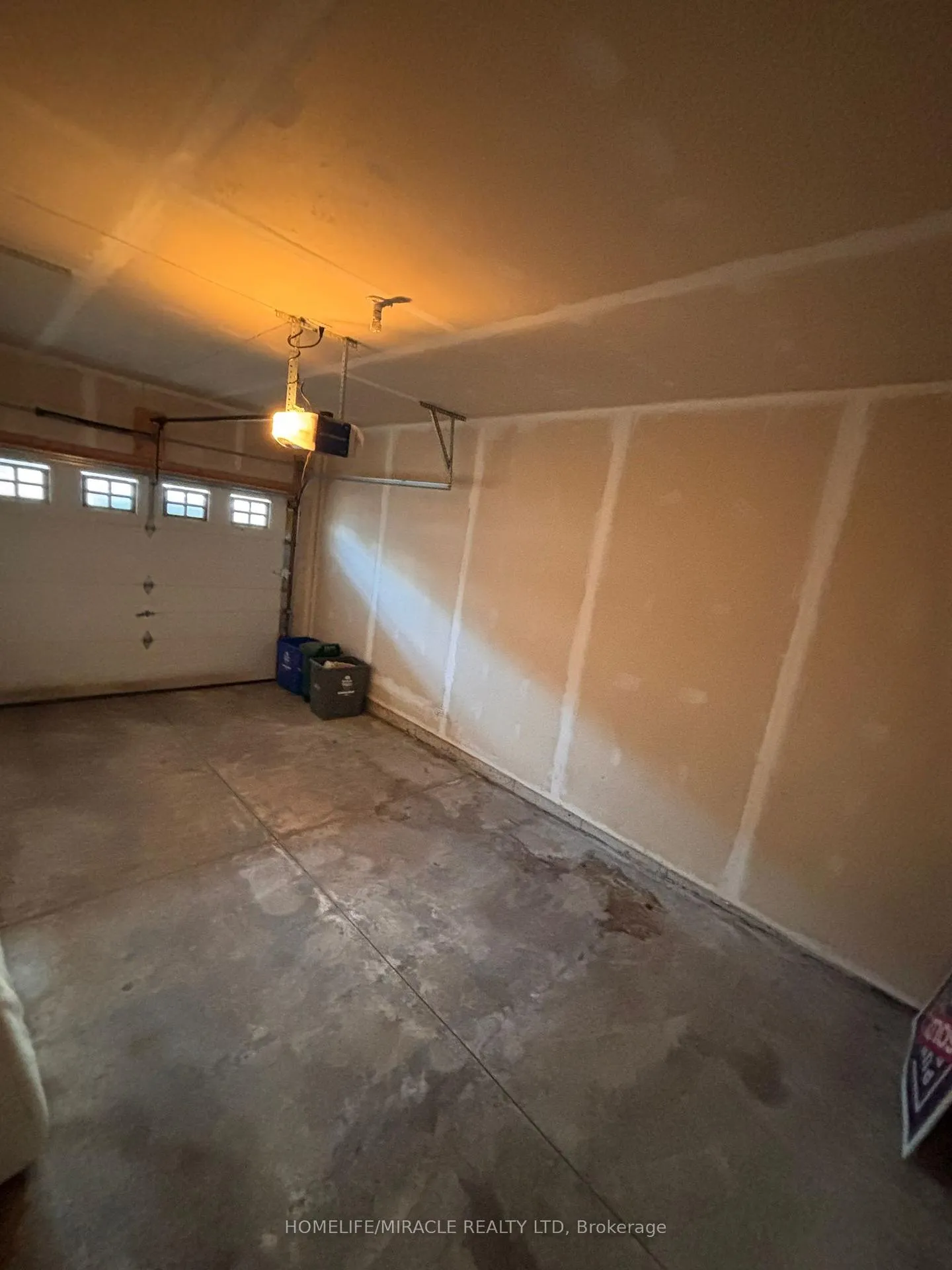 Photo 23 of Unit 22, 380 lake Street, Grimsby, Grimsby Beach — HOMEH