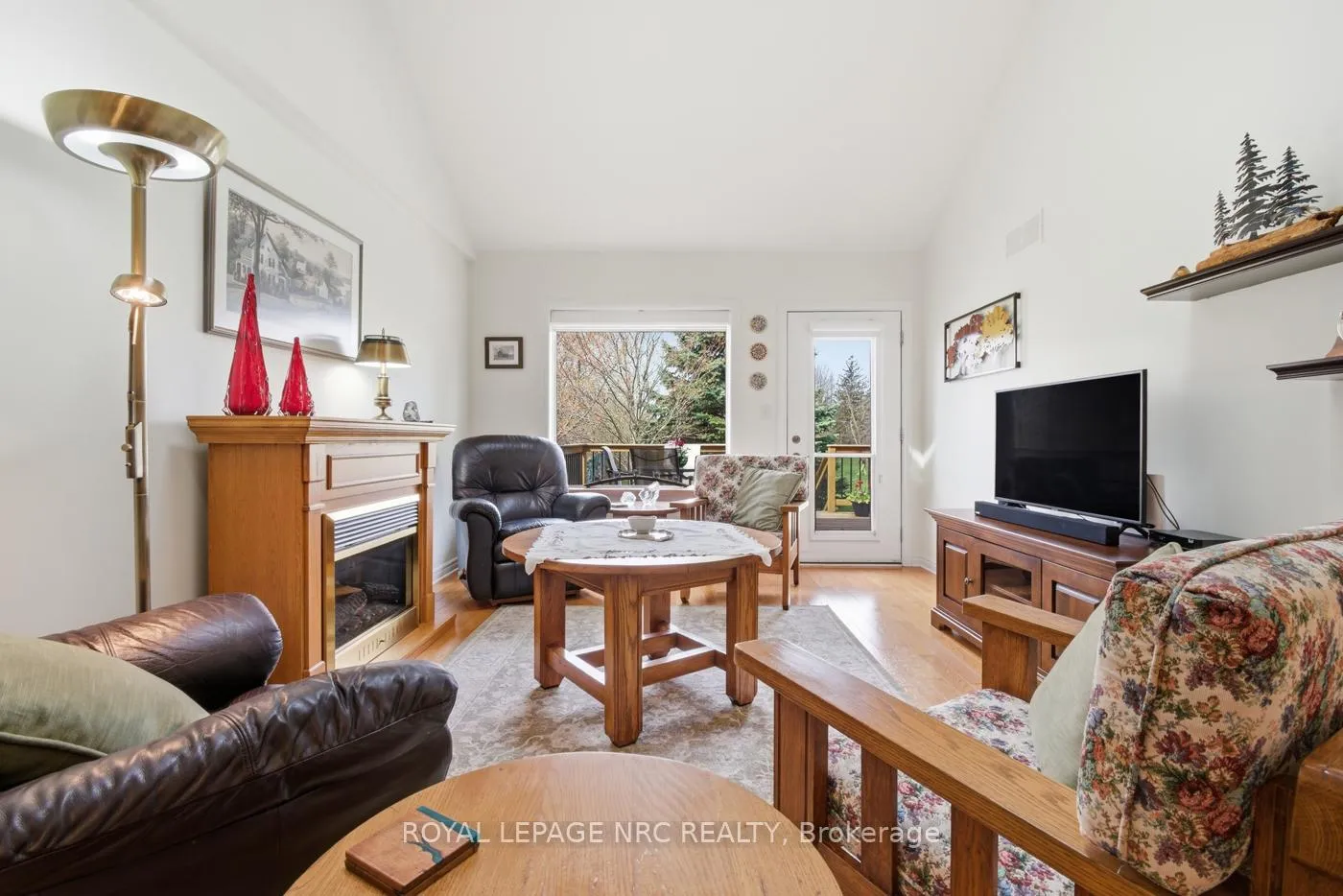 Photo 14 of 8 Portal Drive, Port Colborne, Sugarloaf — HOMEH