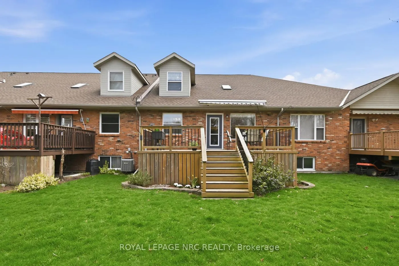 Photo 38 of 8 Portal Drive, Port Colborne, Sugarloaf — HOMEH