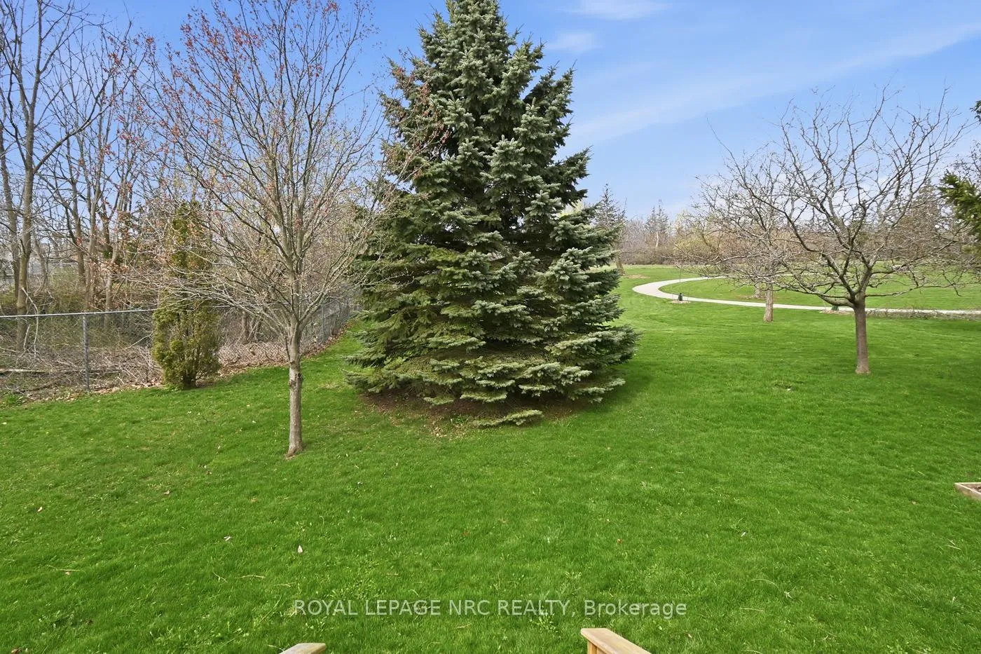 Photo 41 of 8 Portal Drive, Port Colborne, Sugarloaf — HOMEH