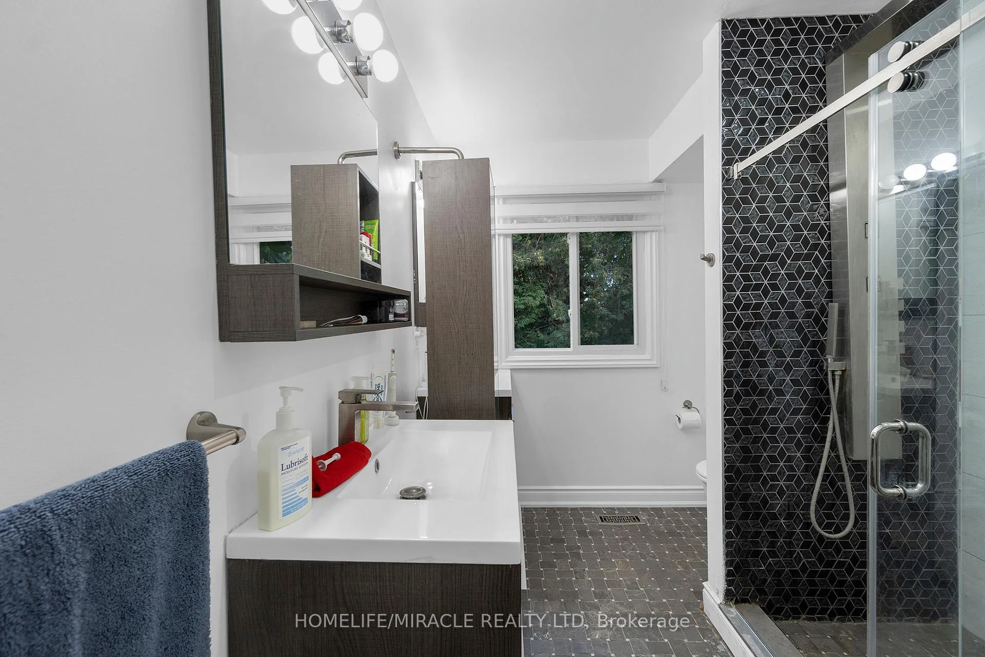Photo 21 of 14309 BramaleaRd Road, Caledon, Rural Caledon — HOMEH