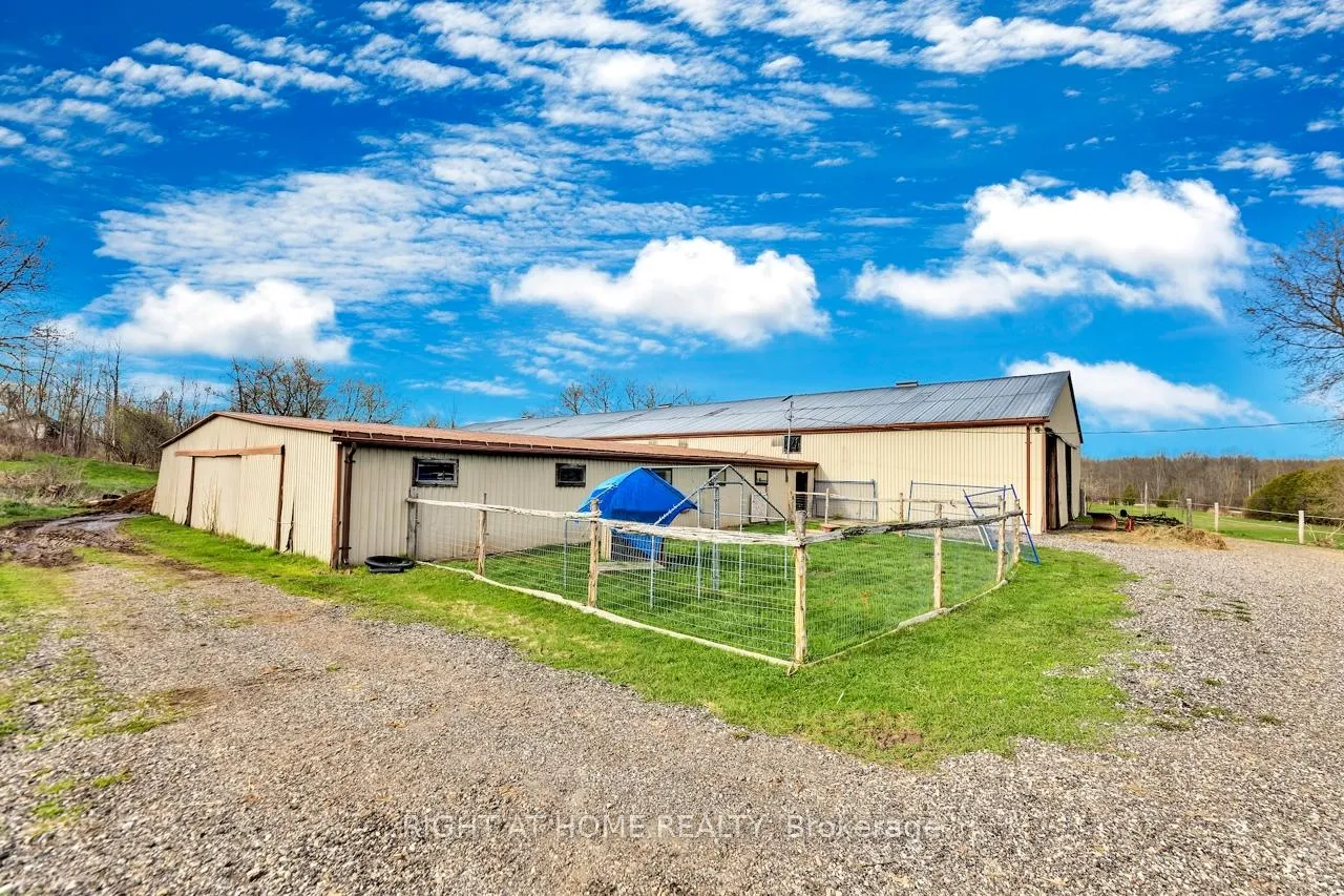 Photo 37 of 4122 Concession 11 Road, Puslinch, Rural Puslinch East — HOMEH