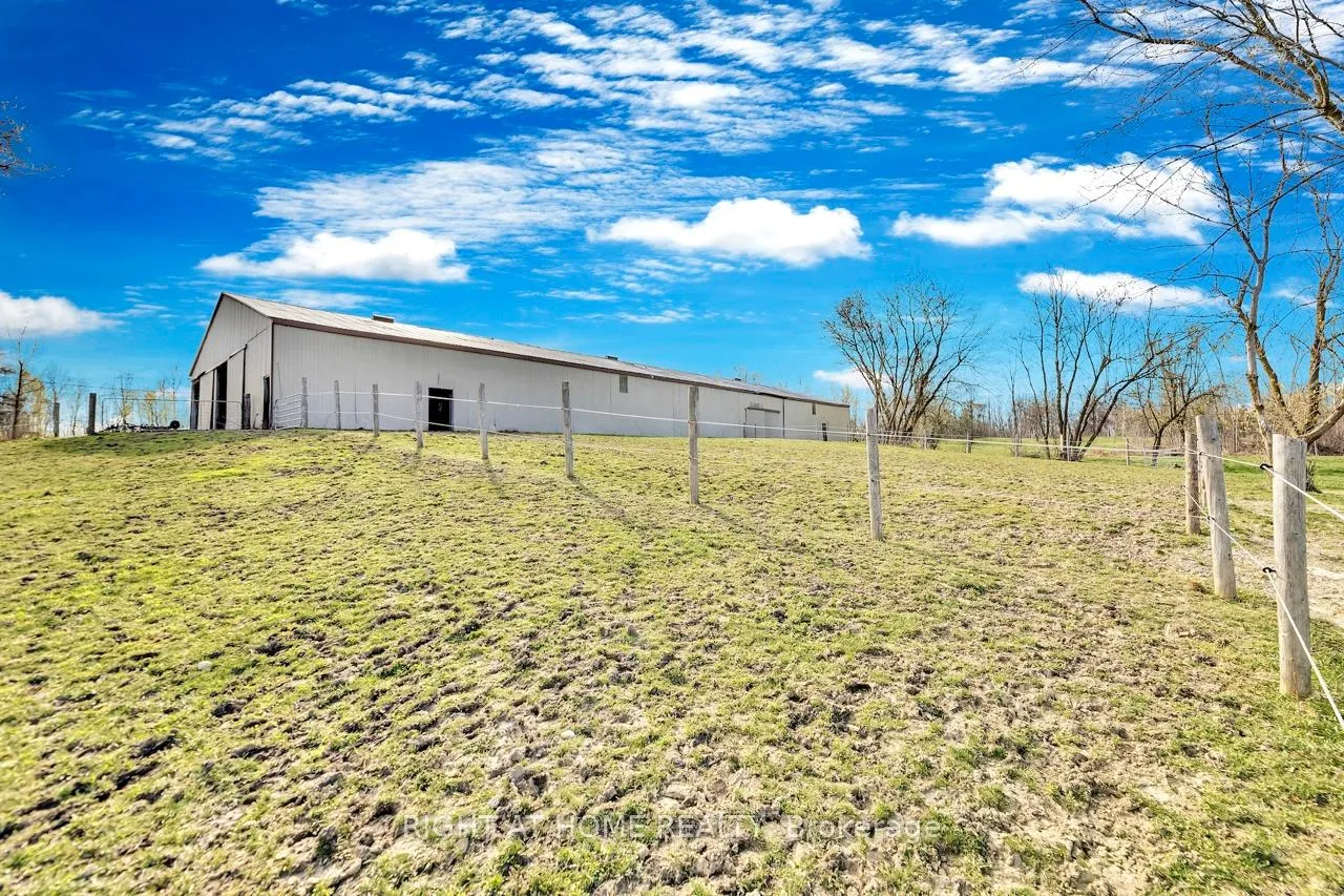 Photo 38 of 4122 Concession 11 Road, Puslinch, Rural Puslinch East — HOMEH