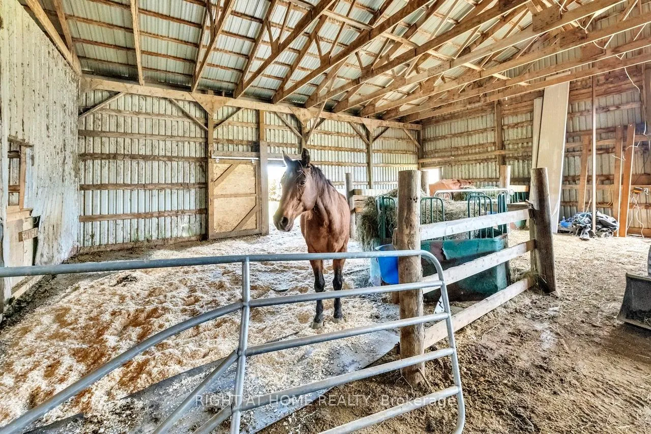 Photo 43 of 4122 Concession 11 Road, Puslinch, Rural Puslinch East — HOMEH
