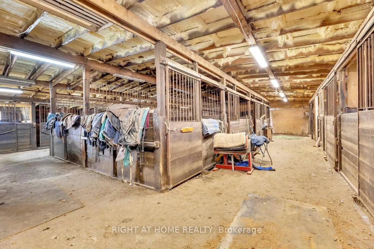 Photo 47 of 4122 Concession 11 Road, Puslinch, Rural Puslinch East — HOMEH