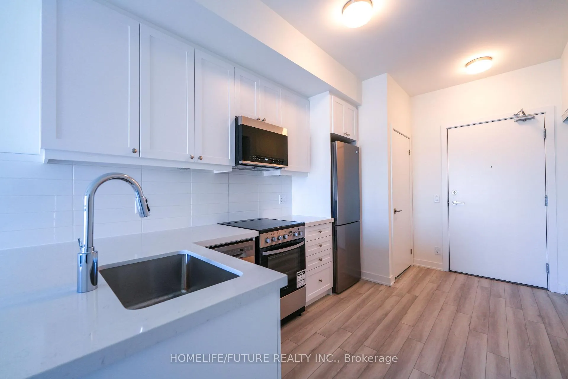 Photo 8 of Unit 817, 51 Clarington Boulevard, Clarington, Bowmanville — HOMEH