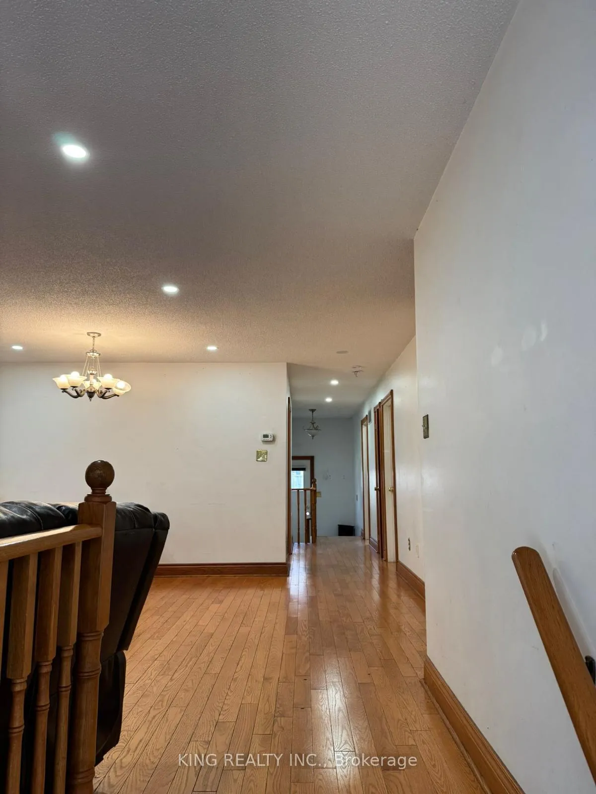 Photo 7 of 10 Torada Court, Brampton, Snelgrove — HOMEH