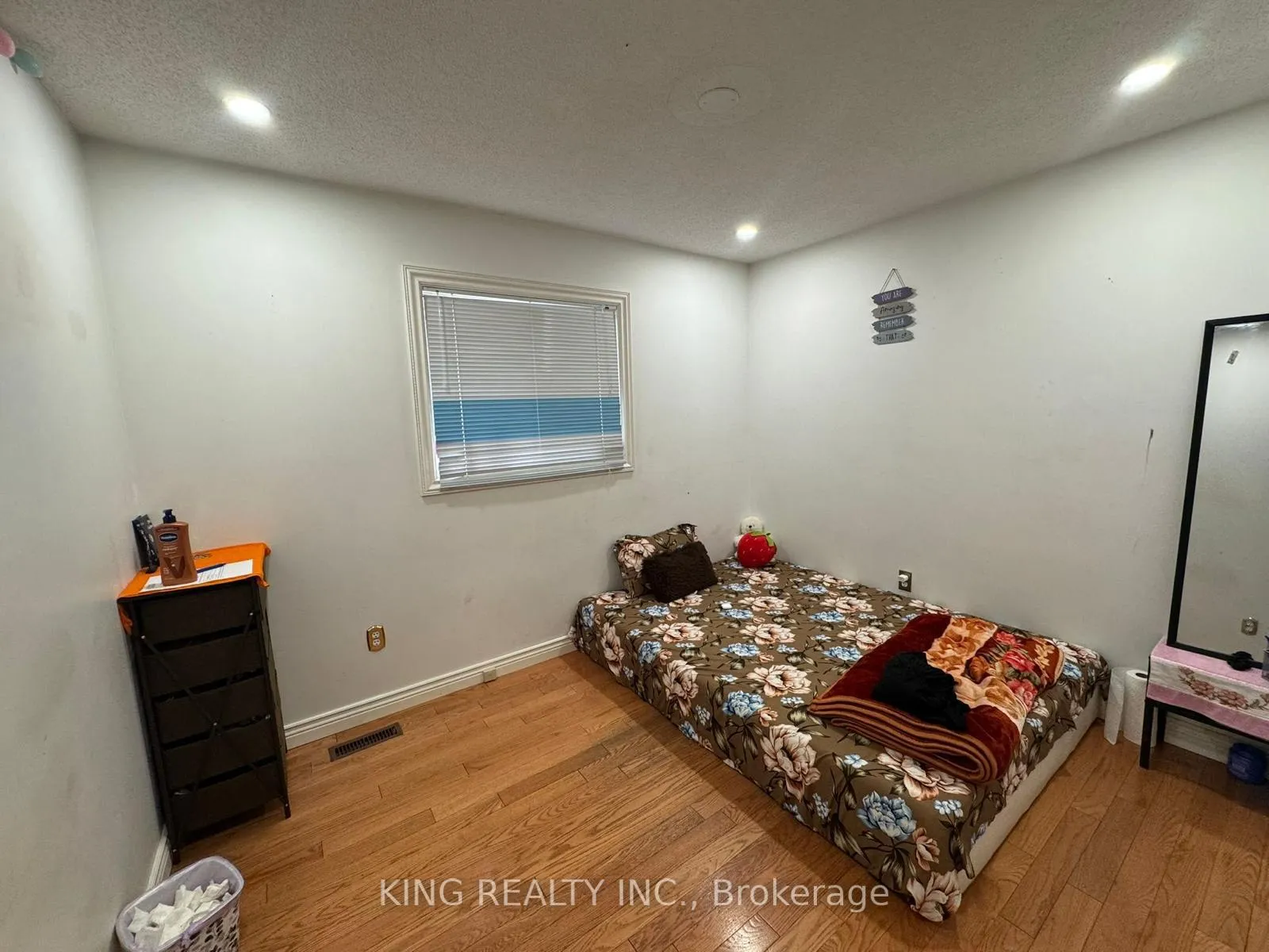 Photo 9 of 10 Torada Court, Brampton, Snelgrove — HOMEH