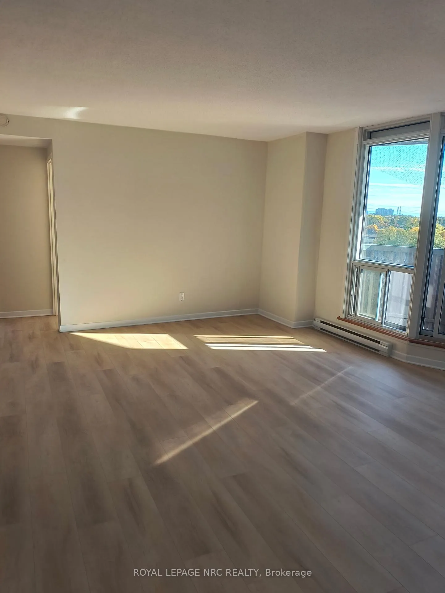 Photo 11 of Unit 706, 900 Dynes Road, Ottawa, Carleton Square — HOMEH