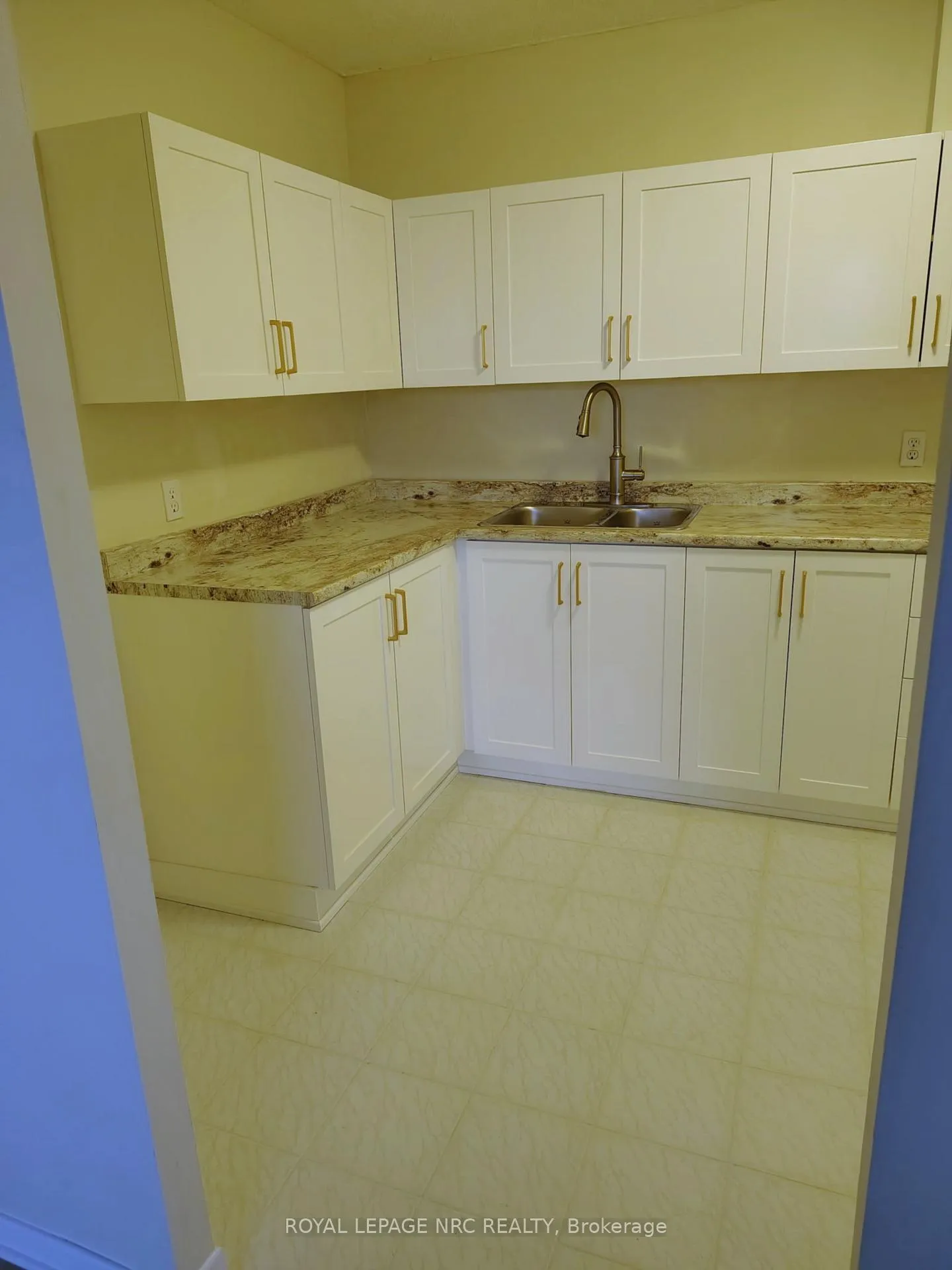 Photo 12 of Unit 706, 900 Dynes Road, Ottawa, Carleton Square — HOMEH