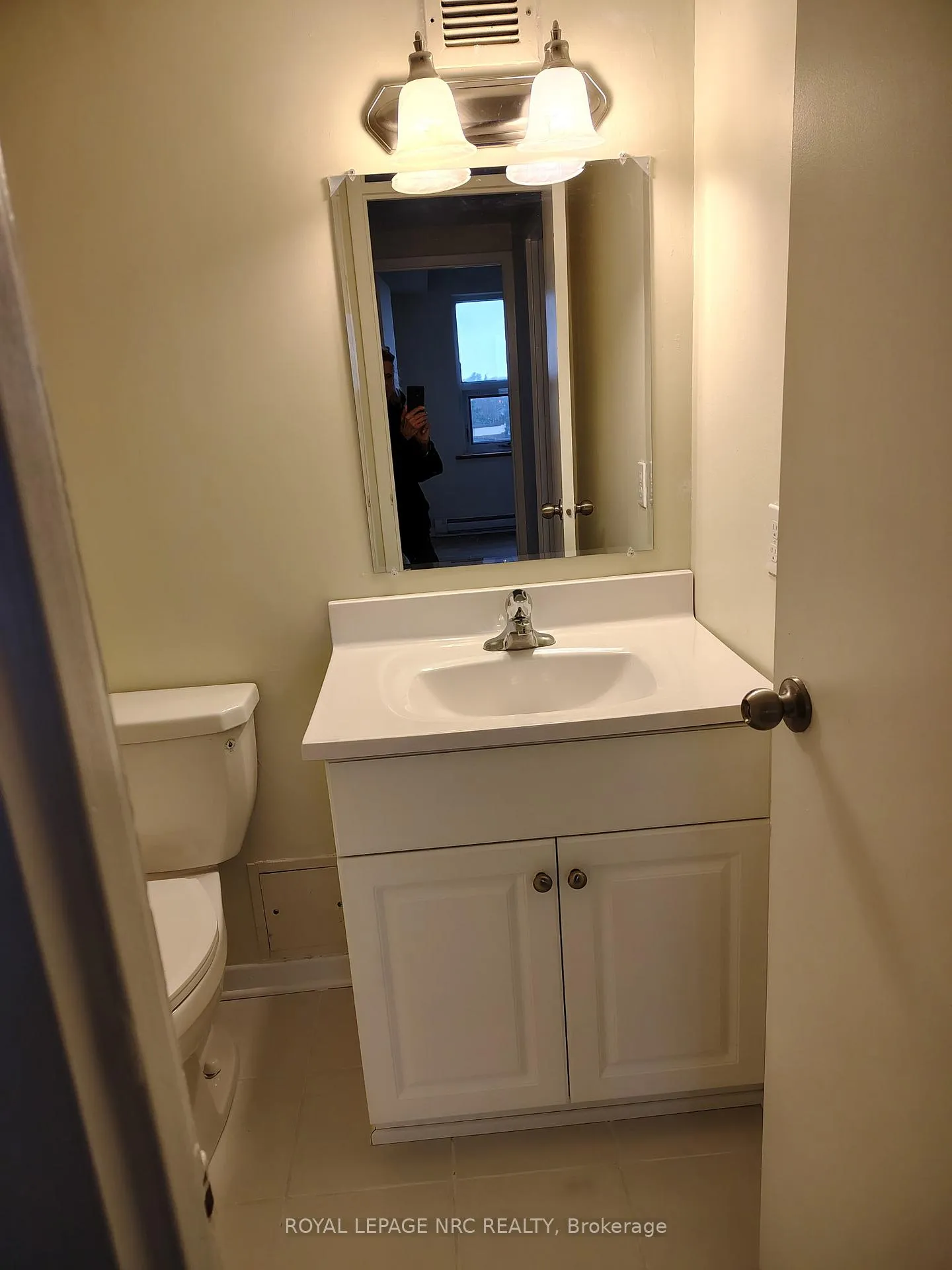 Photo 14 of Unit 706, 900 Dynes Road, Ottawa, Carleton Square — HOMEH