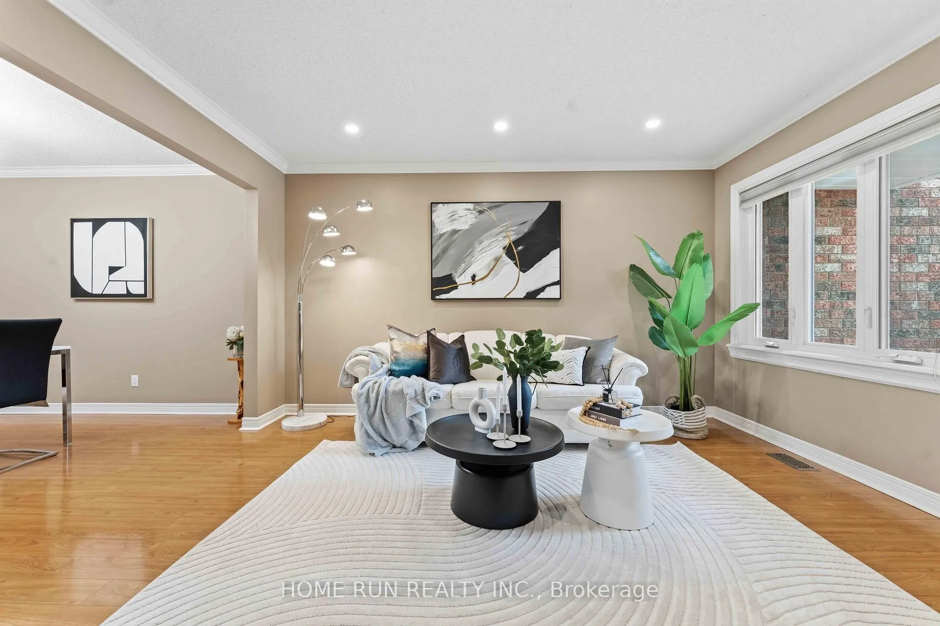 Photo 3 of 82 Westpointe Crescent, Ottawa, Centrepointe — HOMEH