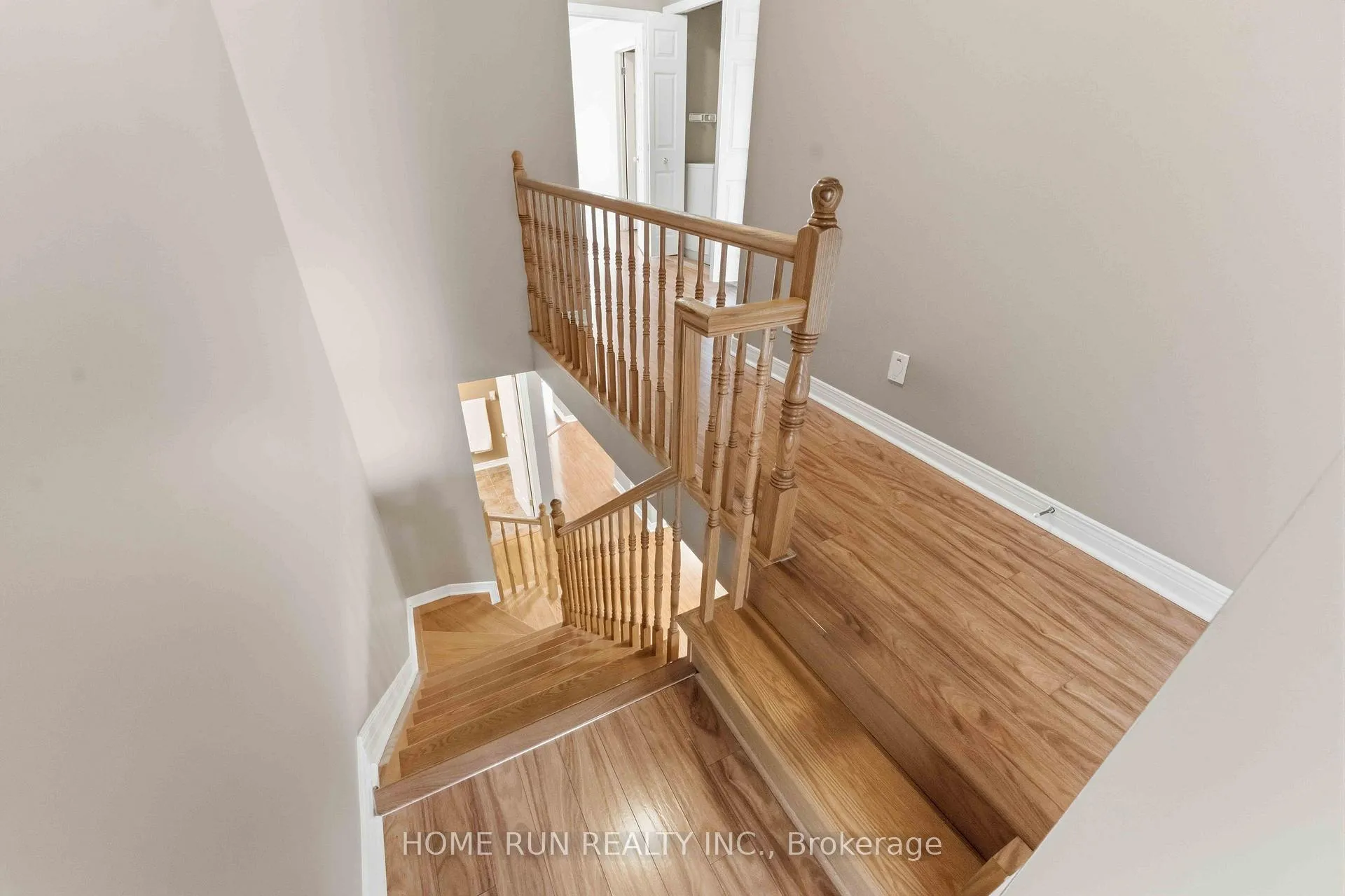 Photo 19 of 82 Westpointe Crescent, Ottawa, Centrepointe — HOMEH