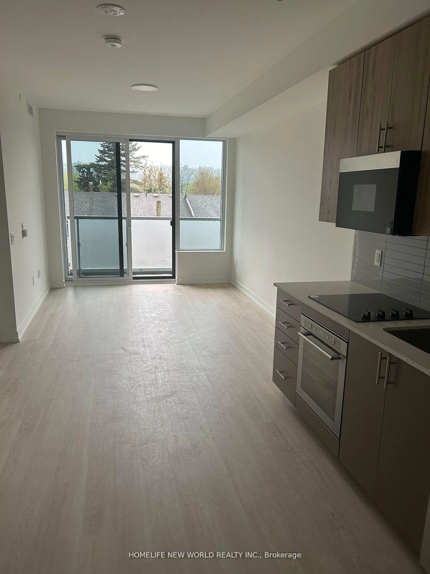 Photo 9 of Unit 304, 415 Main Street W, Hamilton, Kirkendall — HOMEH