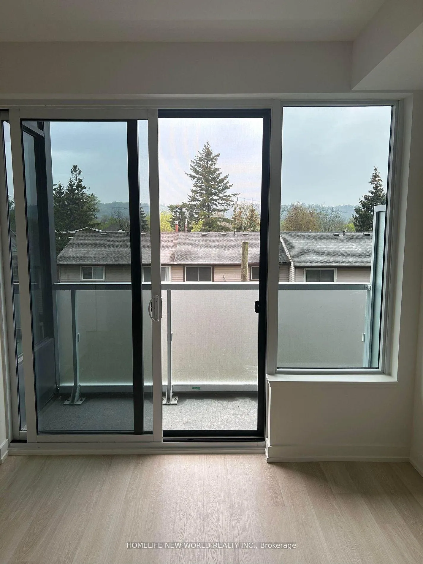 Photo 10 of Unit 304, 415 Main Street W, Hamilton, Kirkendall — HOMEH