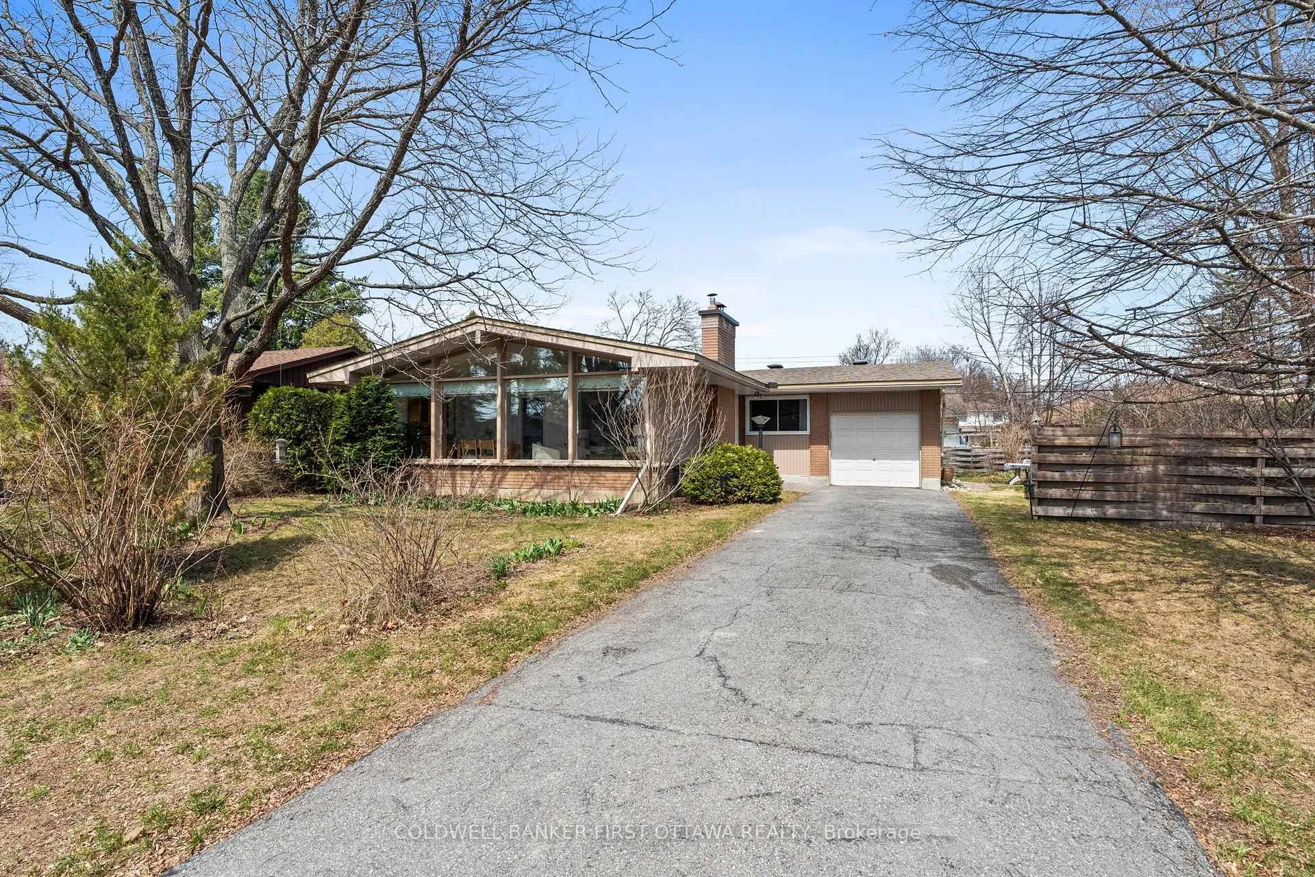 Photo 1 of 54 Evergreen Drive, Ottawa, Lynwood Village — HOMEH