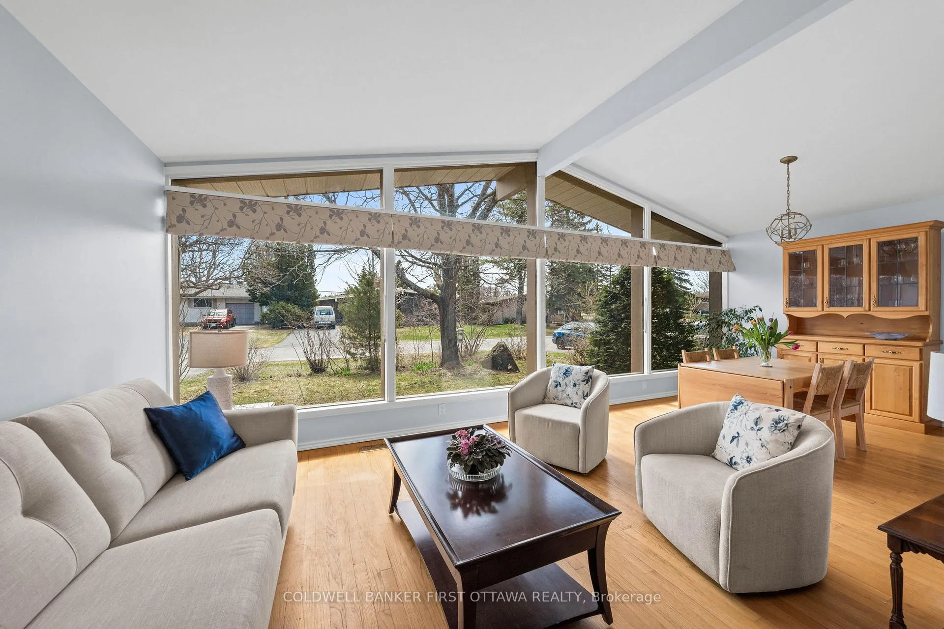 Photo 8 of 54 Evergreen Drive, Ottawa, Lynwood Village — HOMEH