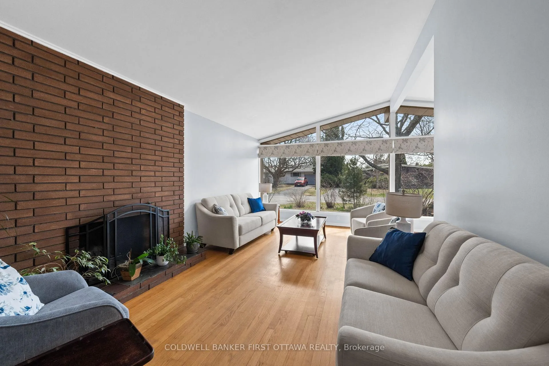 Photo 10 of 54 Evergreen Drive, Ottawa, Lynwood Village — HOMEH