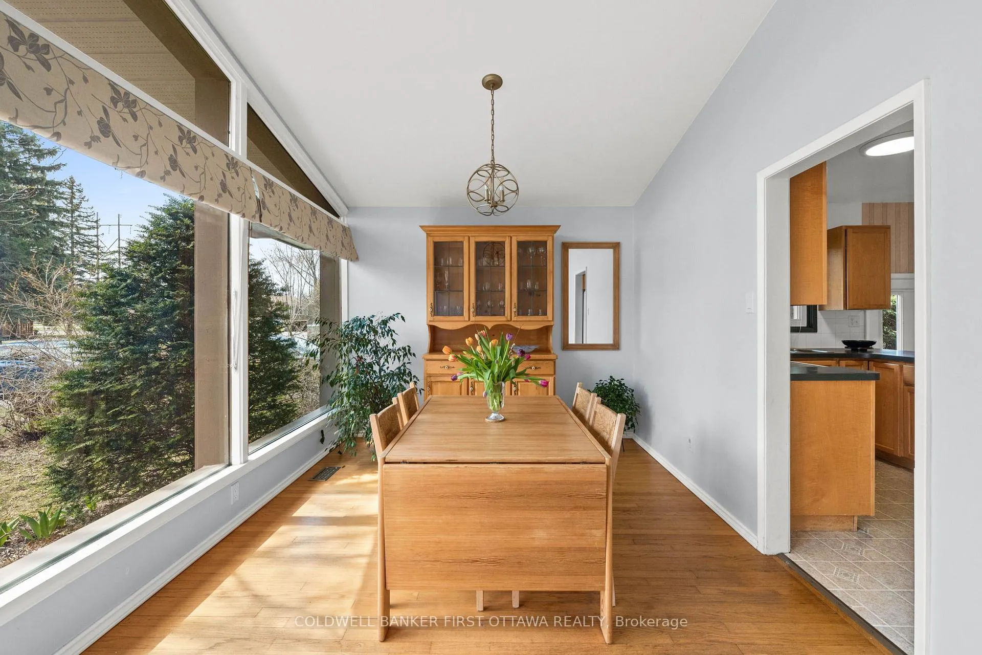 Photo 12 of 54 Evergreen Drive, Ottawa, Lynwood Village — HOMEH