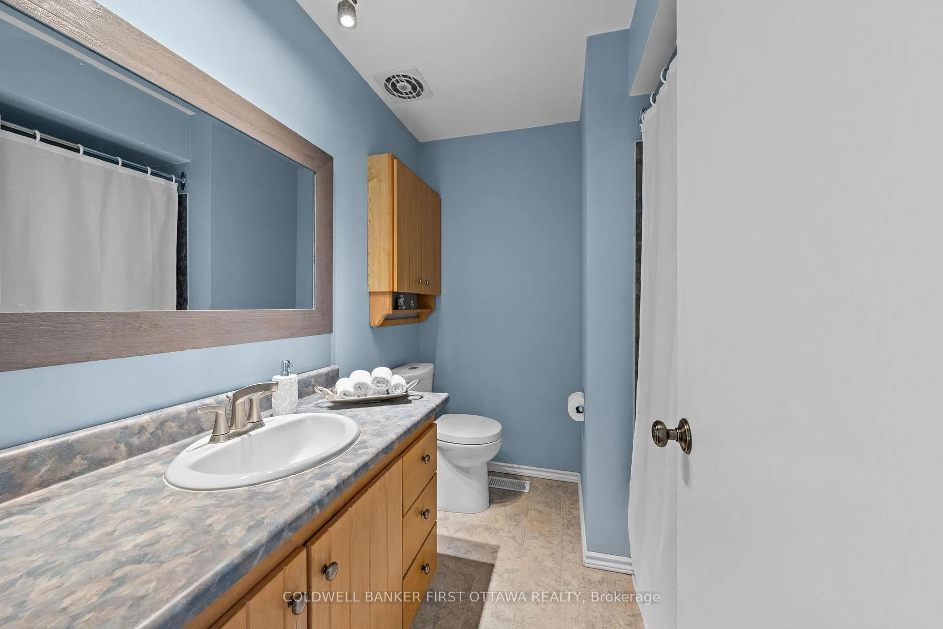 Photo 34 of 54 Evergreen Drive, Ottawa, Lynwood Village — HOMEH