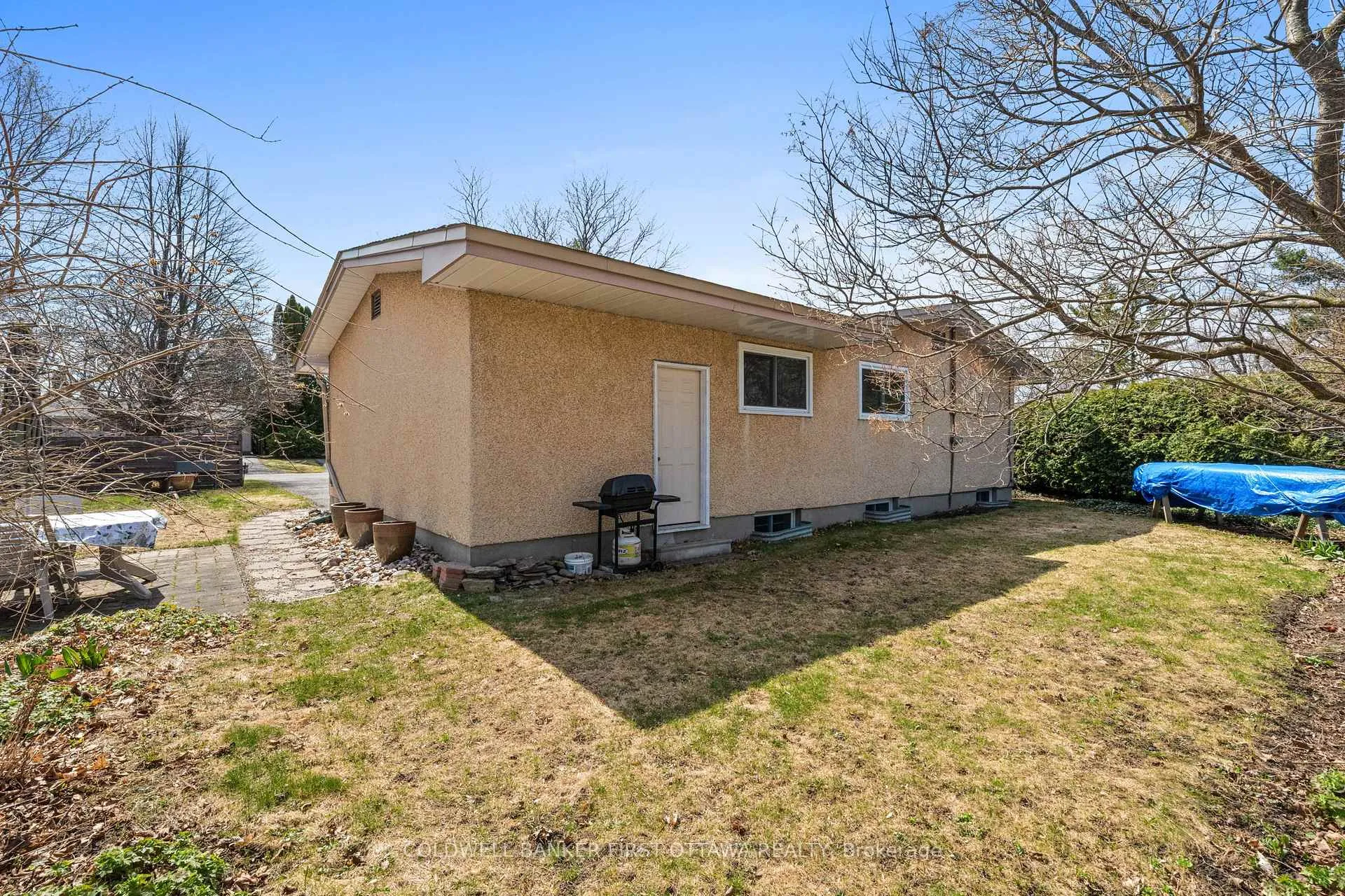 Photo 39 of 54 Evergreen Drive, Ottawa, Lynwood Village — HOMEH