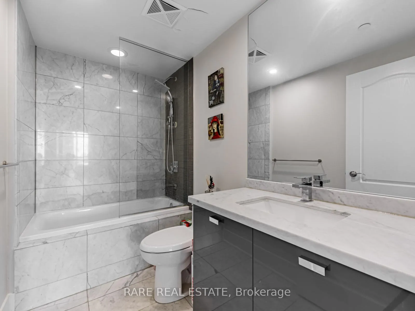 Photo 16 of Unit 803, 32 Davenport Road, Toronto, Yonge-St. Clair — HOMEH