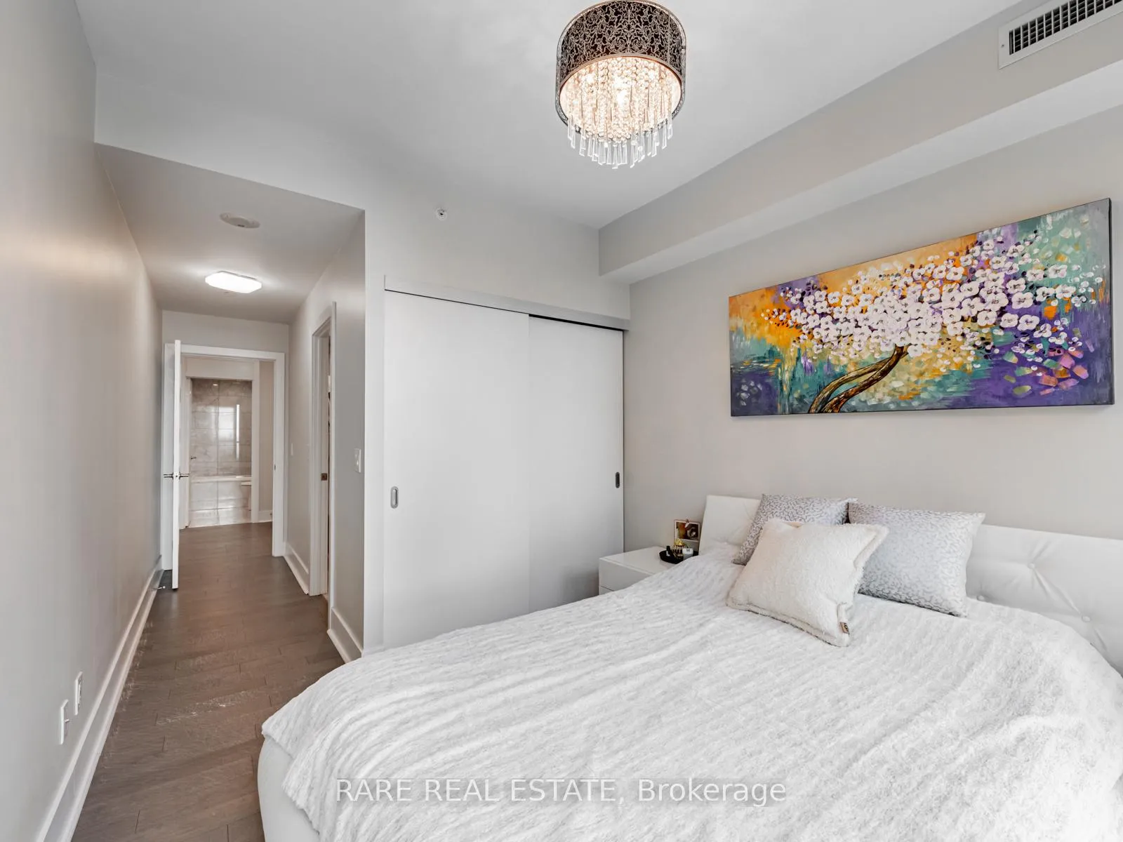 Photo 20 of Unit 803, 32 Davenport Road, Toronto, Yonge-St. Clair — HOMEH