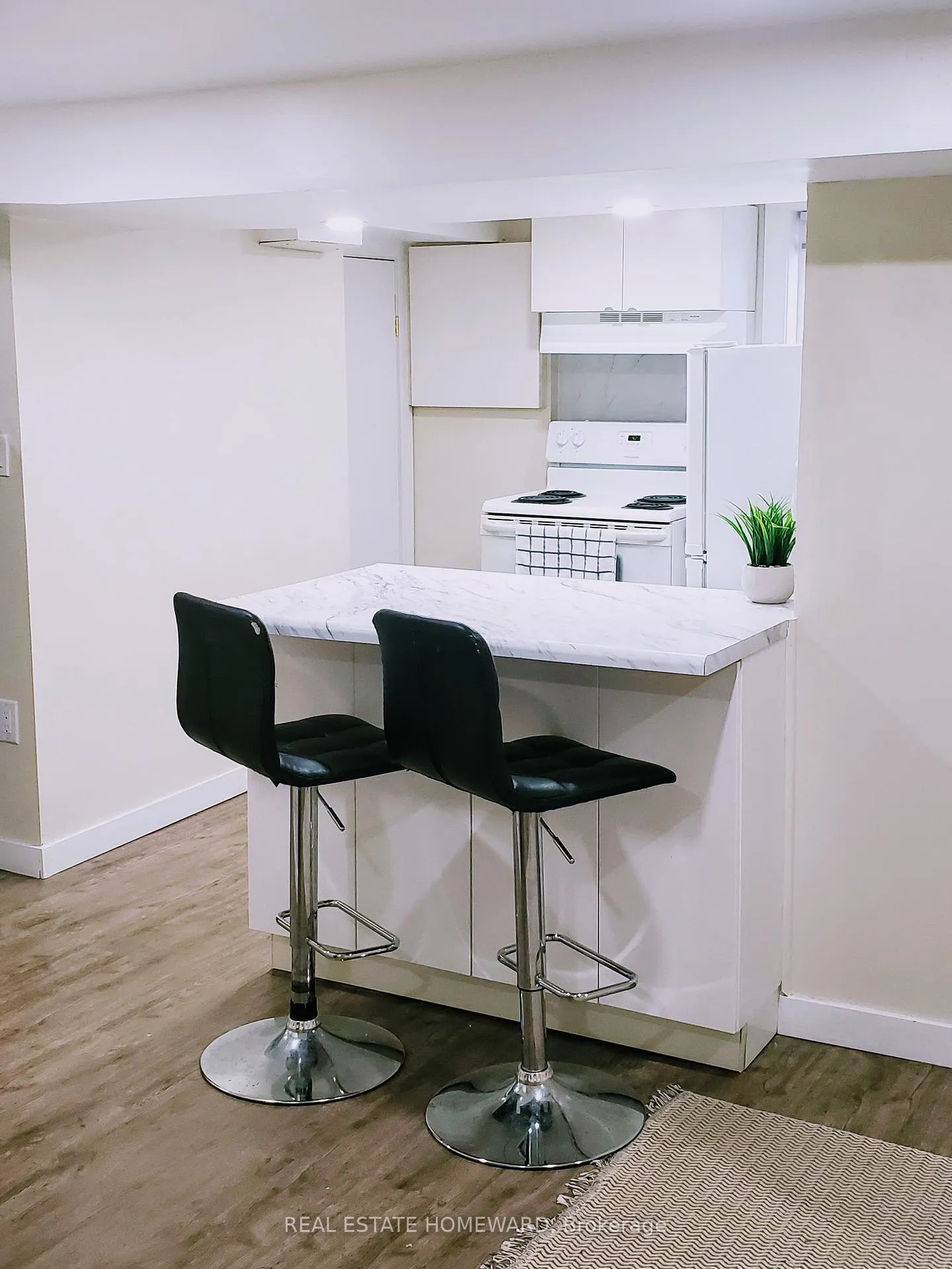Photo 7 of Unit B, 50 Mould Avenue, Toronto, Rockcliffe-Smythe — HOMEH