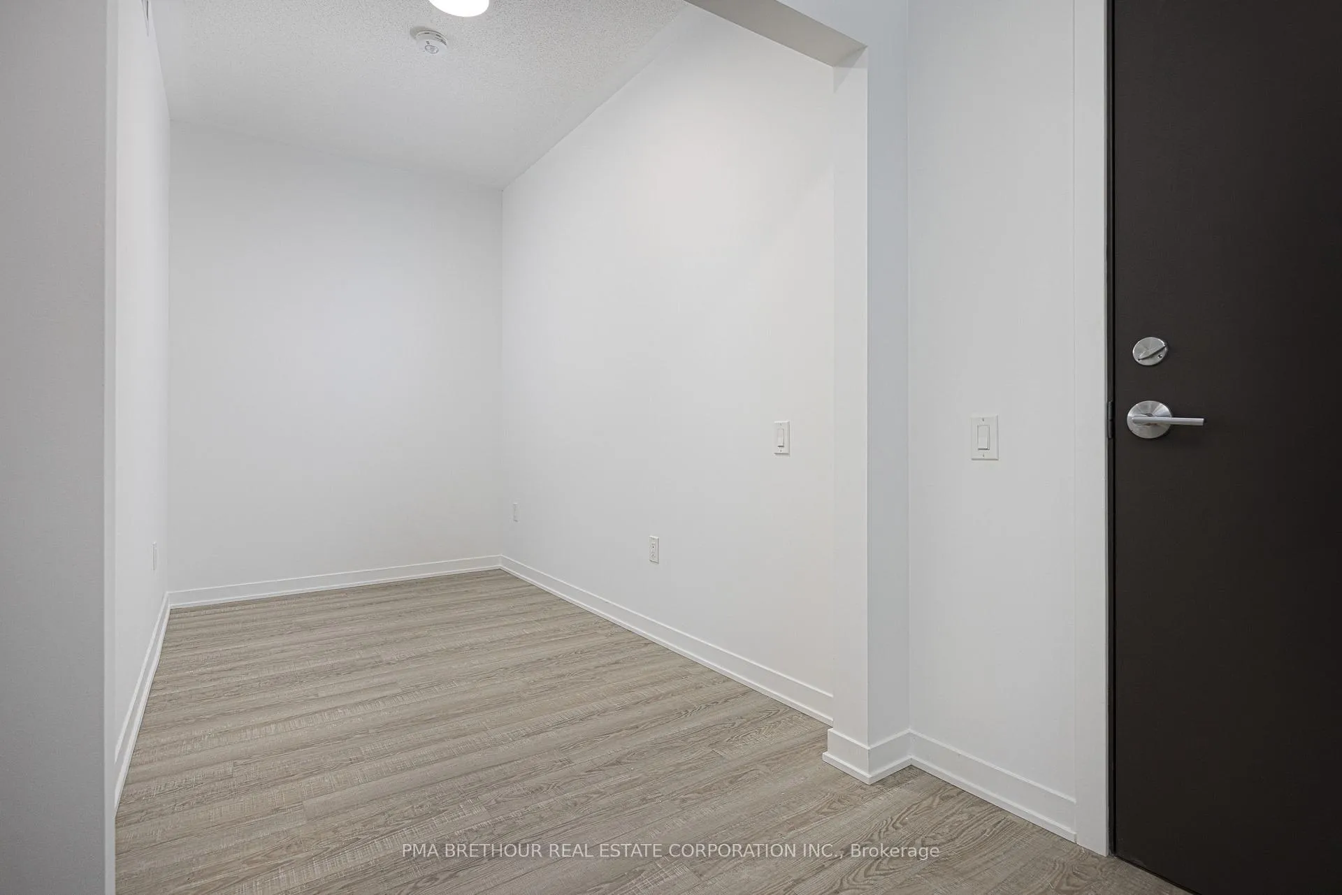 Photo 6 of Unit 104, 385 Arctic Red Drive, Oshawa, Windfields — HOMEH