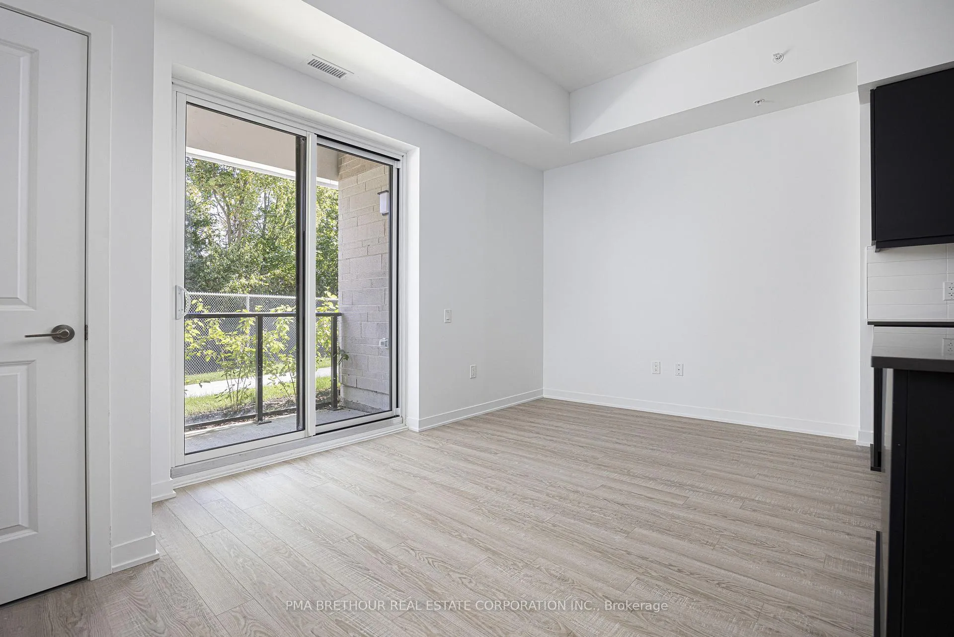 Photo 7 of Unit 104, 385 Arctic Red Drive, Oshawa, Windfields — HOMEH