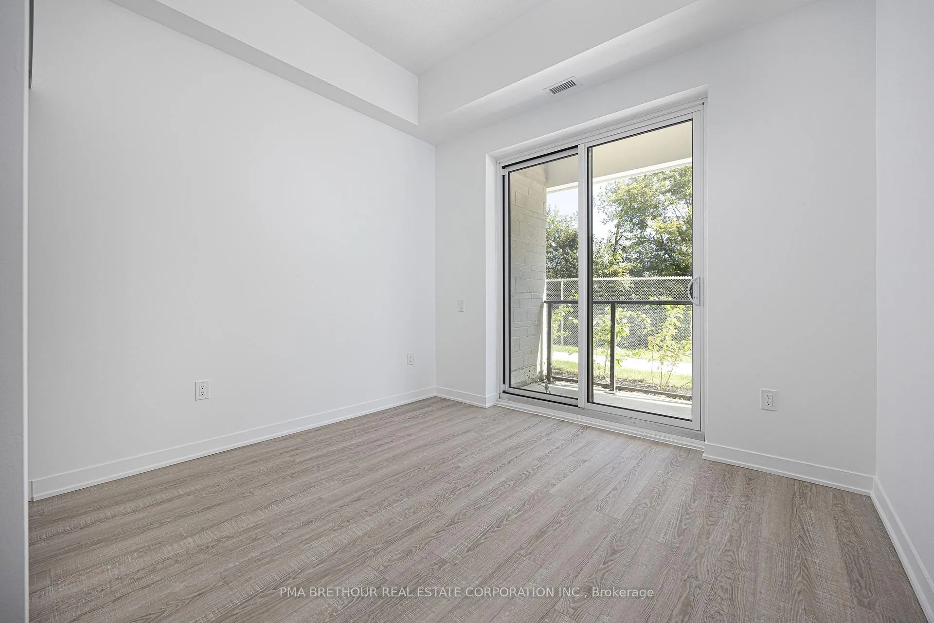 Photo 12 of Unit 104, 385 Arctic Red Drive, Oshawa, Windfields — HOMEH