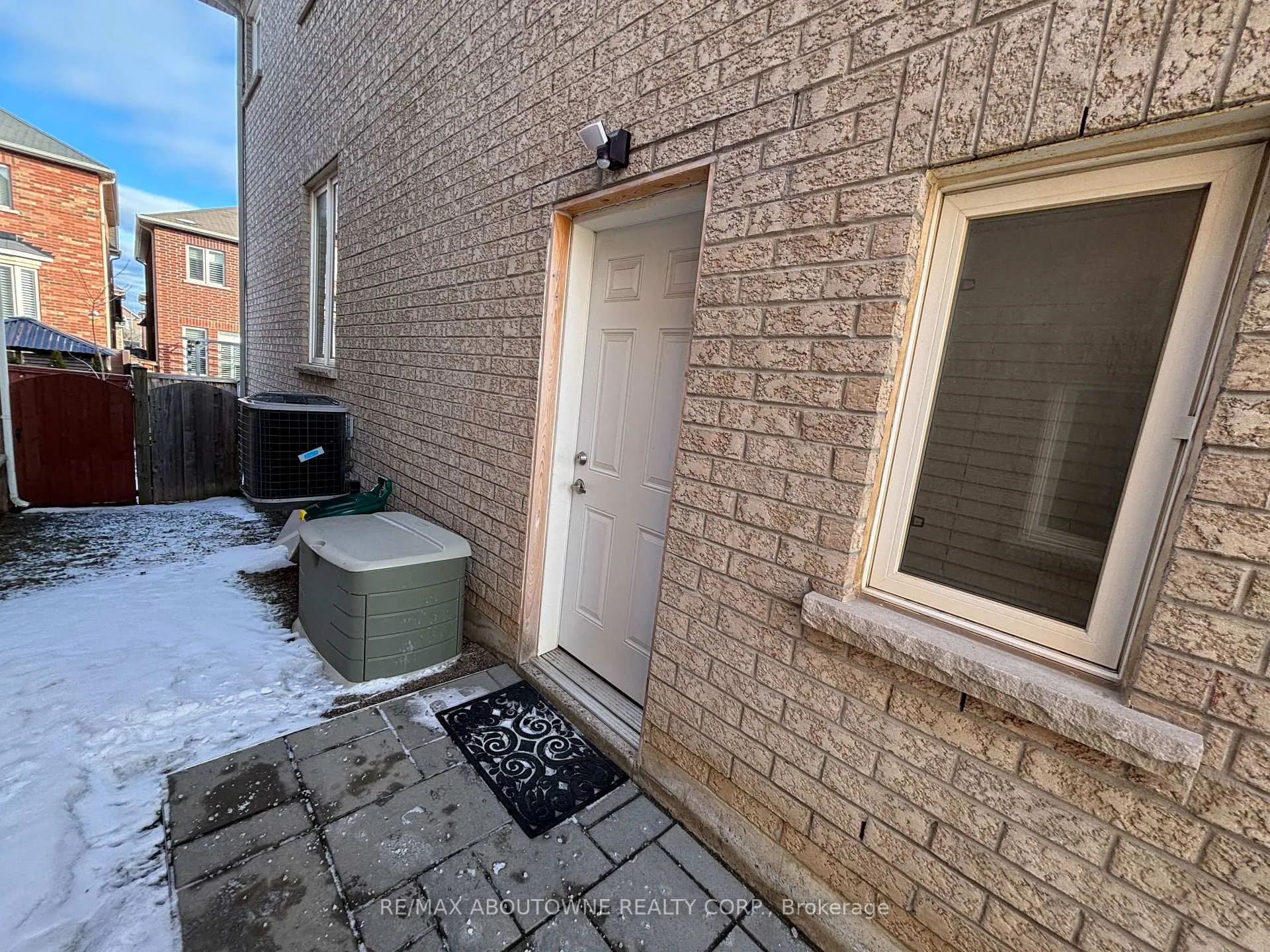 Photo 3 of Unit Bsmt, 4640 Doug Wright Drive, Burlington, Alton — HOMEH