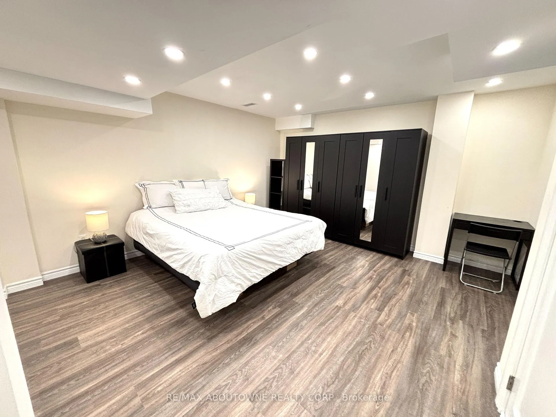 Photo 16 of Unit Bsmt, 4640 Doug Wright Drive, Burlington, Alton — HOMEH
