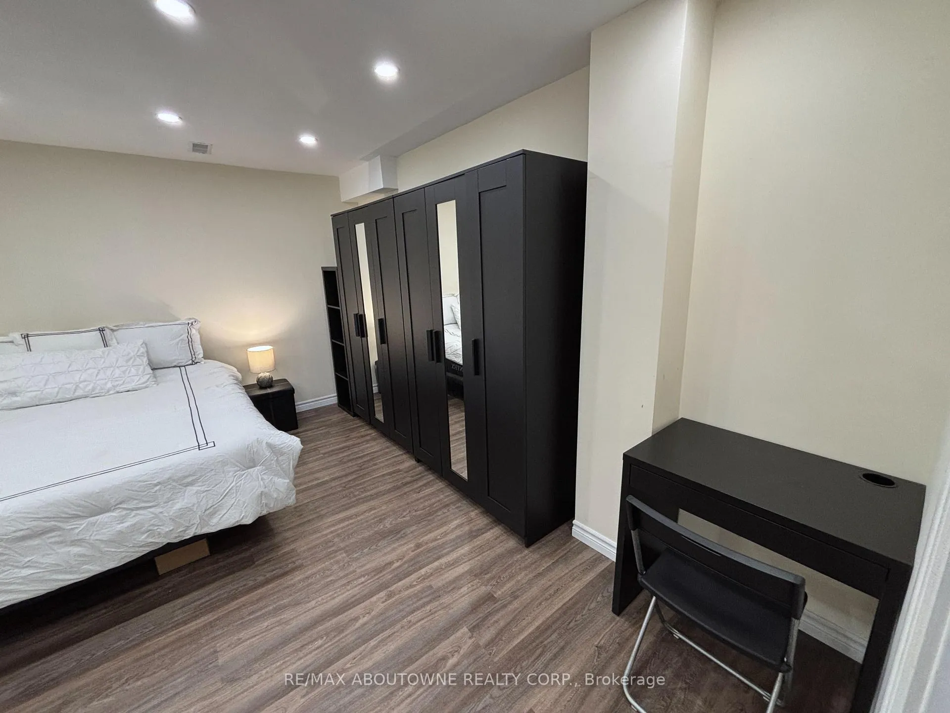 Photo 18 of Unit Bsmt, 4640 Doug Wright Drive, Burlington, Alton — HOMEH
