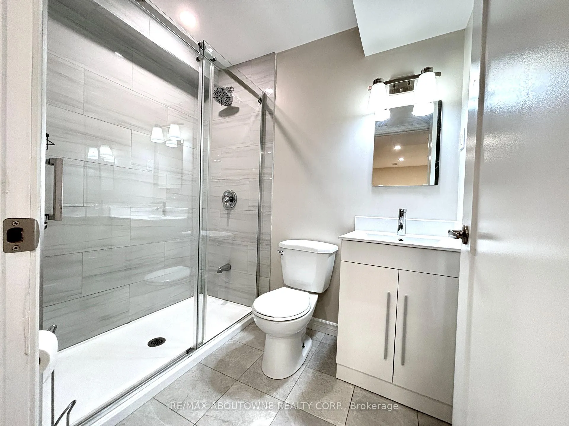 Photo 20 of Unit Bsmt, 4640 Doug Wright Drive, Burlington, Alton — HOMEH