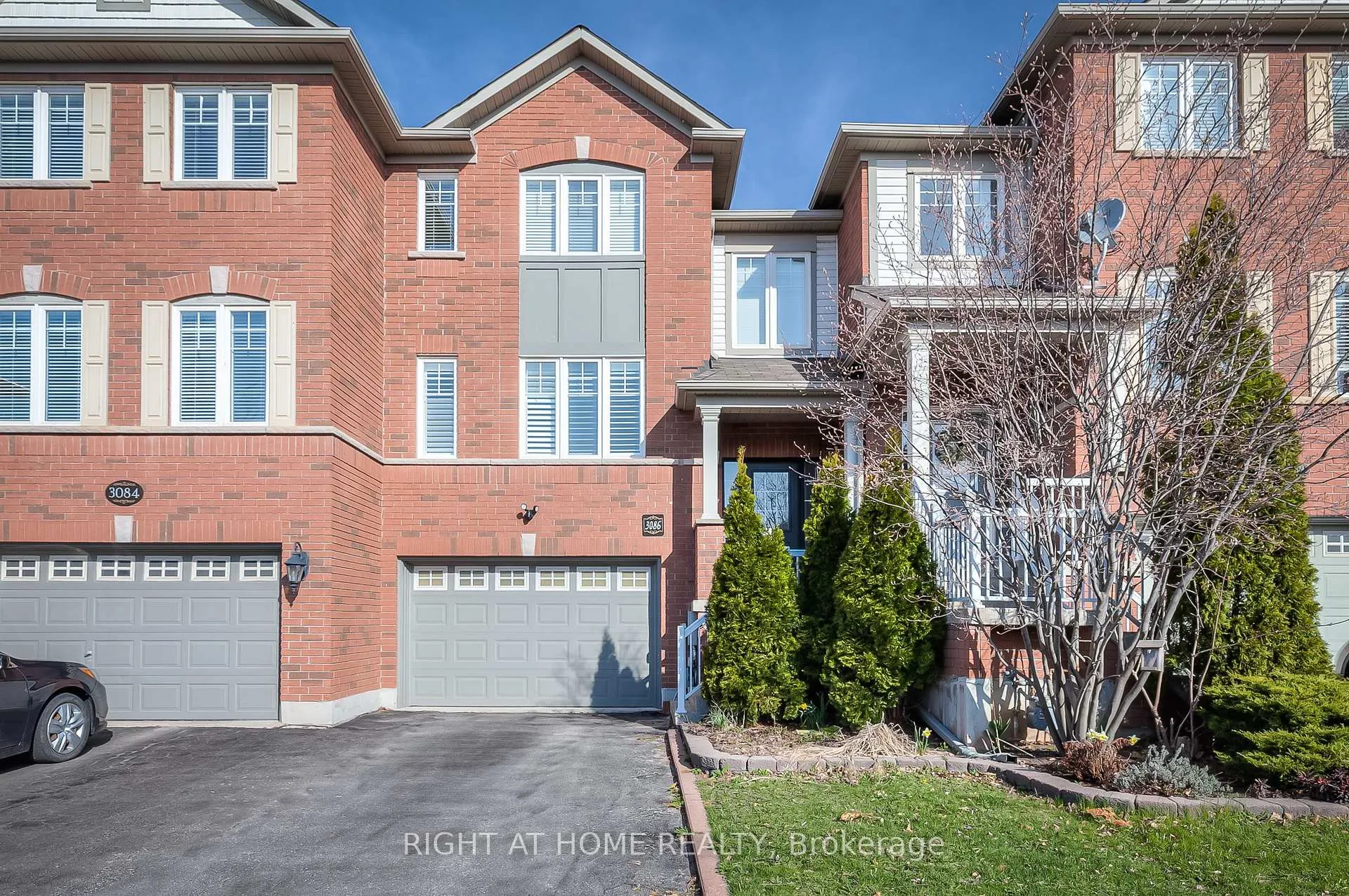 Photo 1 of 3086 Highbourne Crescent, Oakville, Bronte Creek — HOMEH