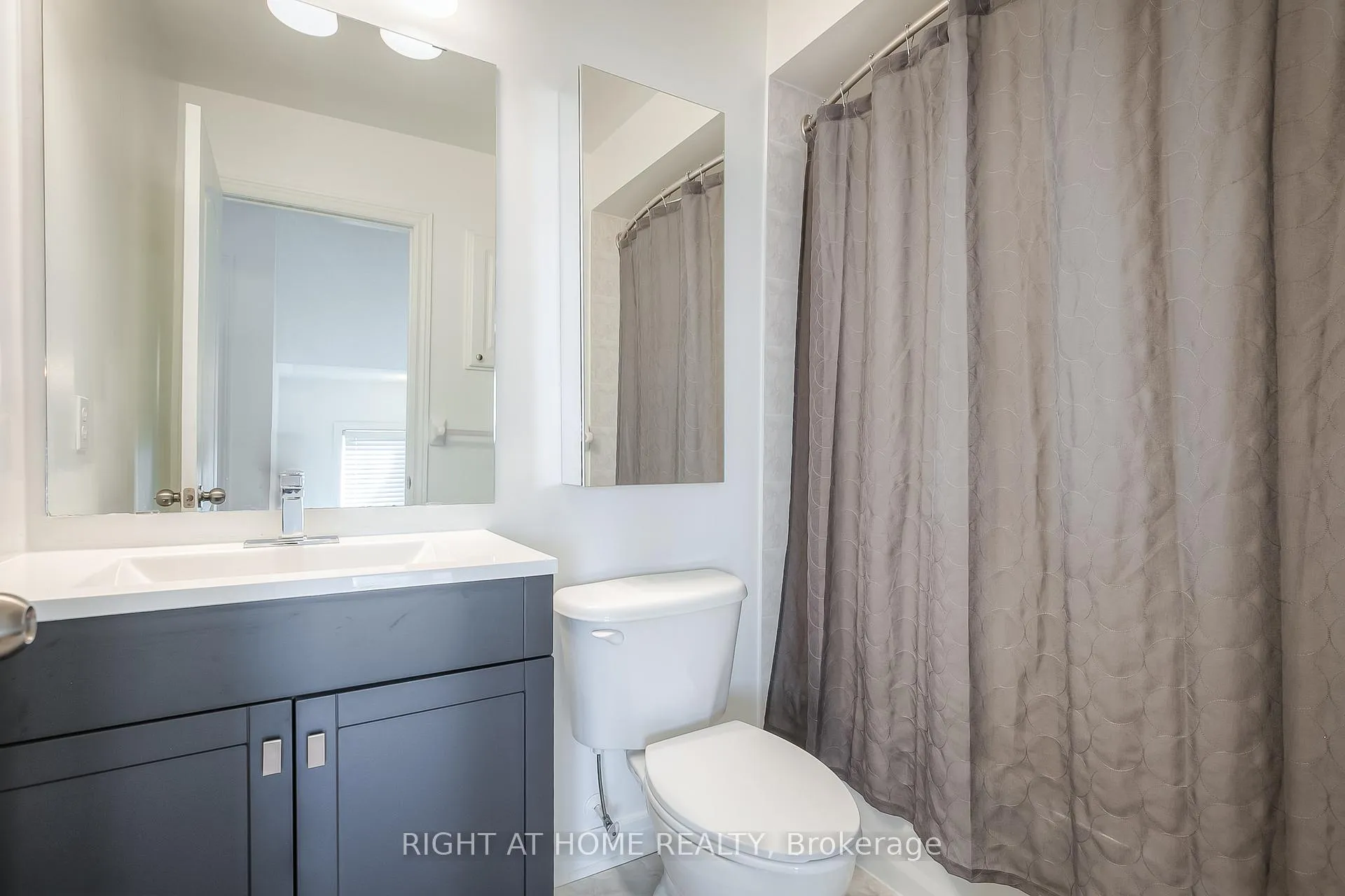 Photo 11 of 3086 Highbourne Crescent, Oakville, Bronte Creek — HOMEH