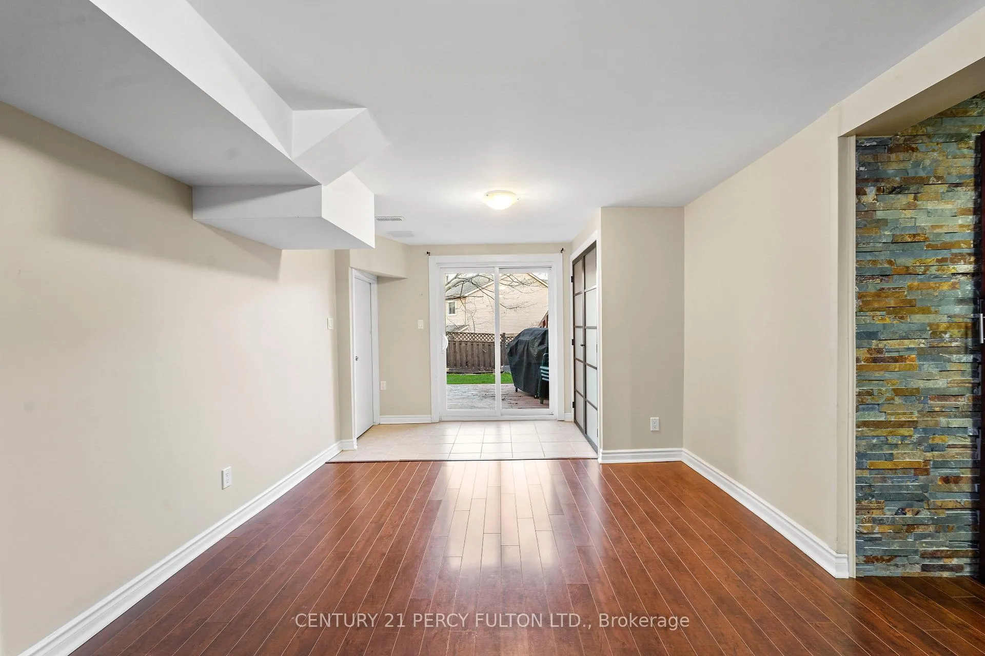 Photo 5 of 1095 Dunbarton Road, Pickering, Liverpool — HOMEH