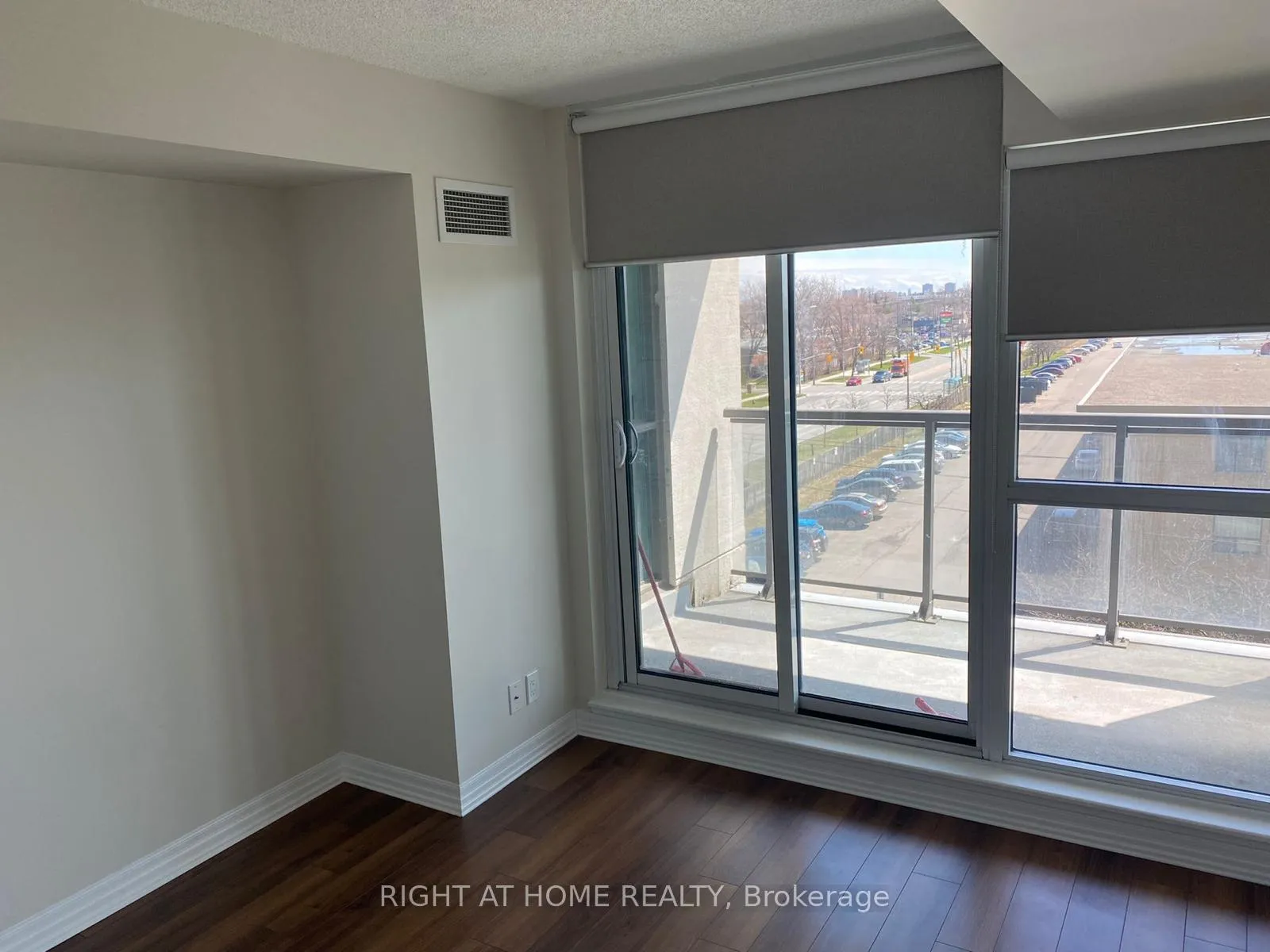 Photo 4 of Unit 513, 80 Esther Lorrie Drive, Etobicoke, West Humber-Clairville — HOMEH
