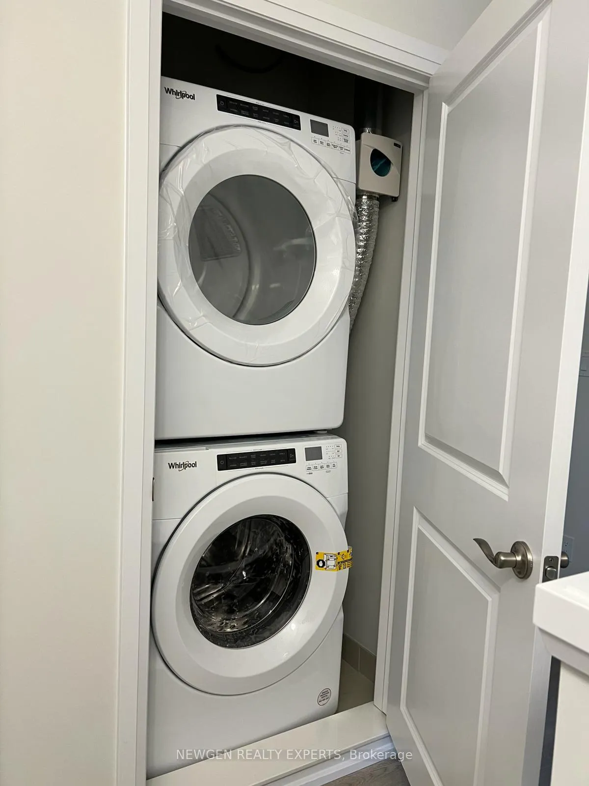 Photo 10 of Unit E018, 261 Woodbine Ave, Kitchener, Huron Park — HOMEH