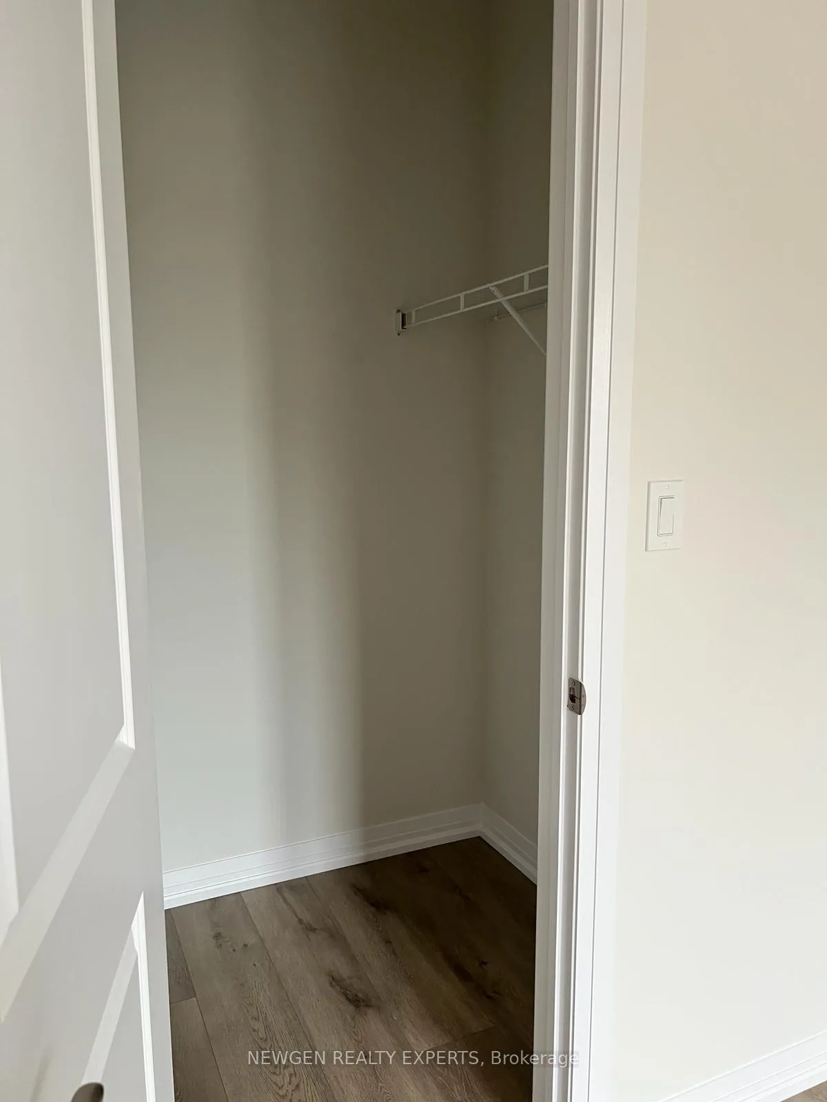 Photo 17 of Unit E018, 261 Woodbine Ave, Kitchener, Huron Park — HOMEH